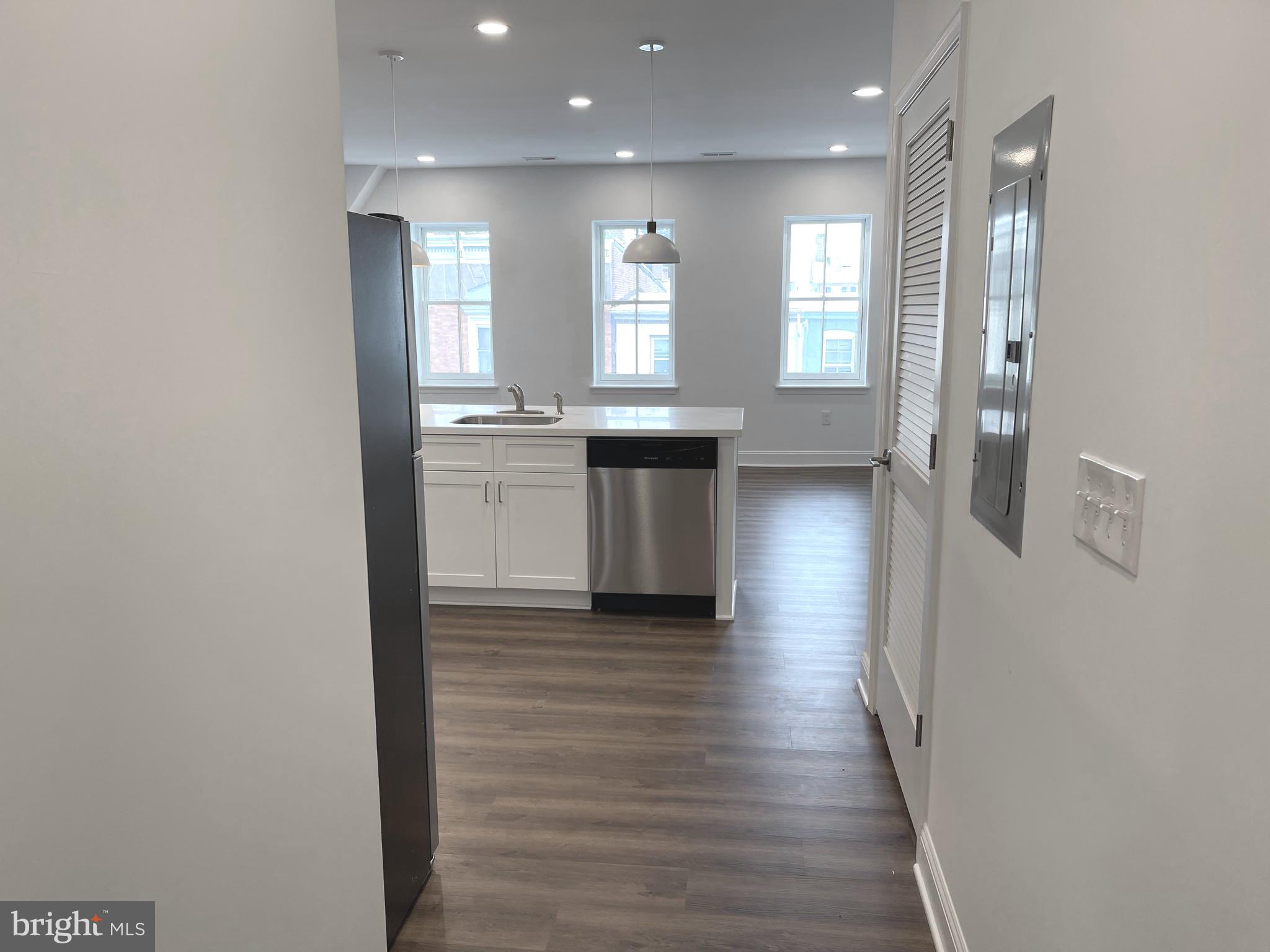 NEWTOWN BUSINESS COM - Residential Lease