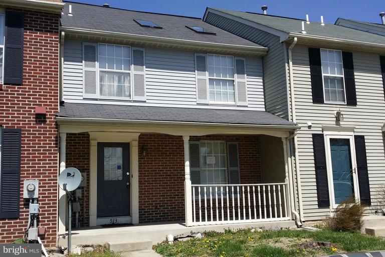 Bright and cozy 3 level townhome with finished basement, fireplace, front porch, fenced back yard, deck, two bedrooms and two bathrooms. Master suite has skylights and walk in closet. Available after 10/27