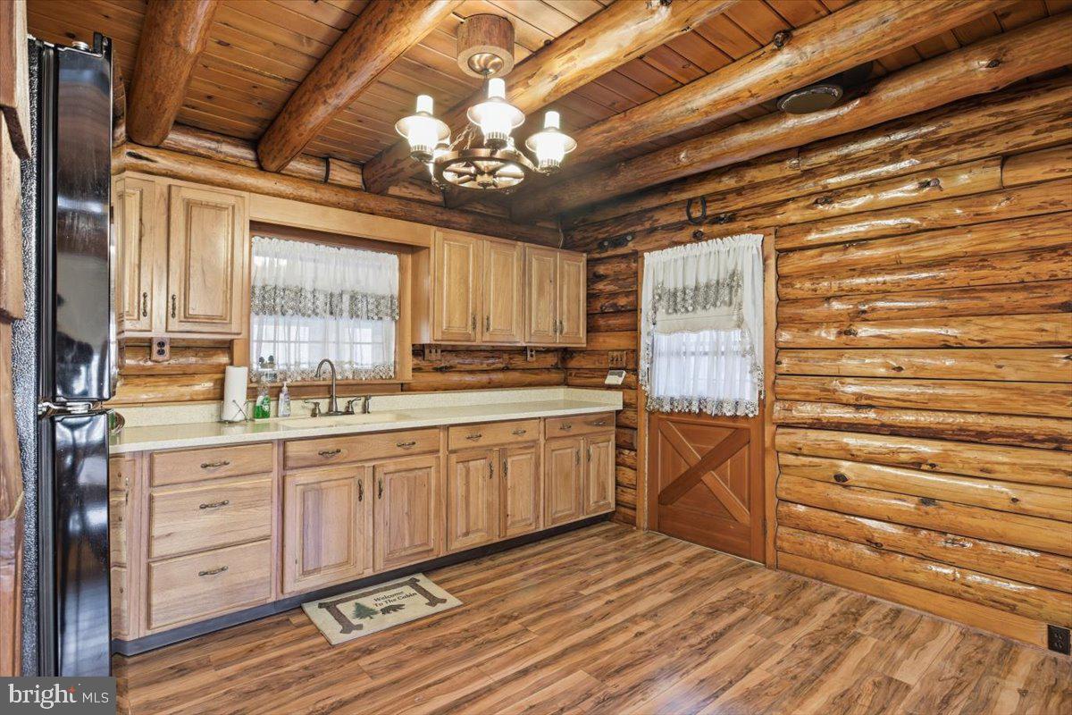 5256 WILLIAMSBURG ROAD