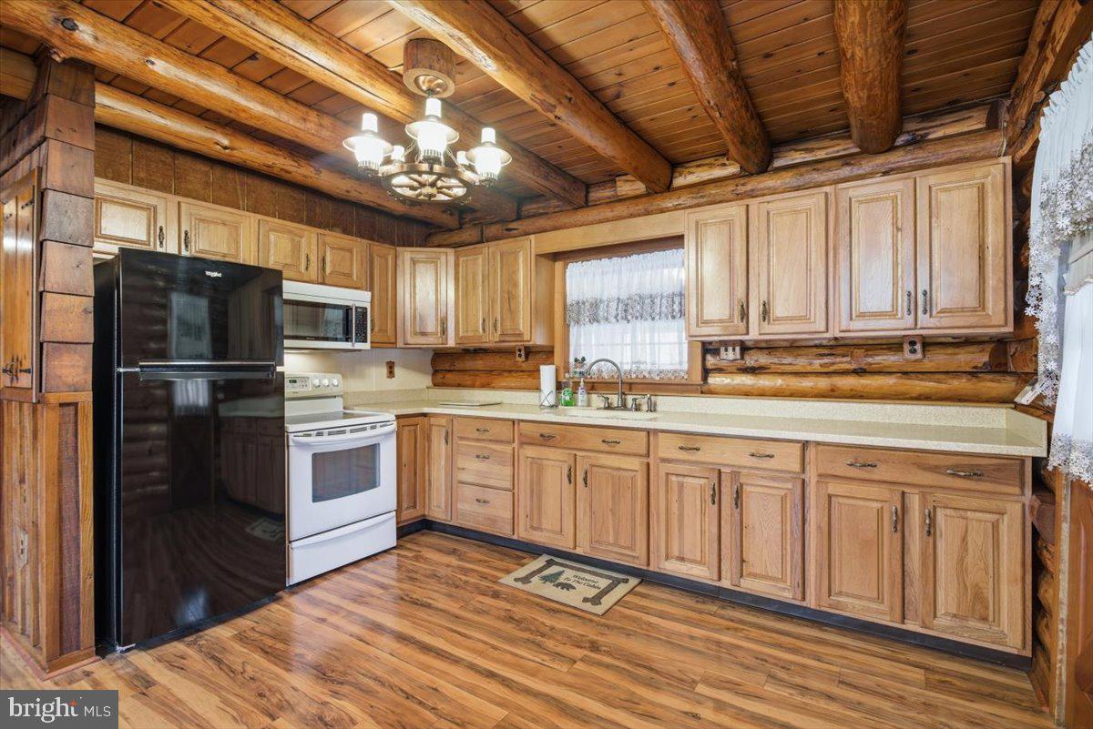 5256 WILLIAMSBURG ROAD