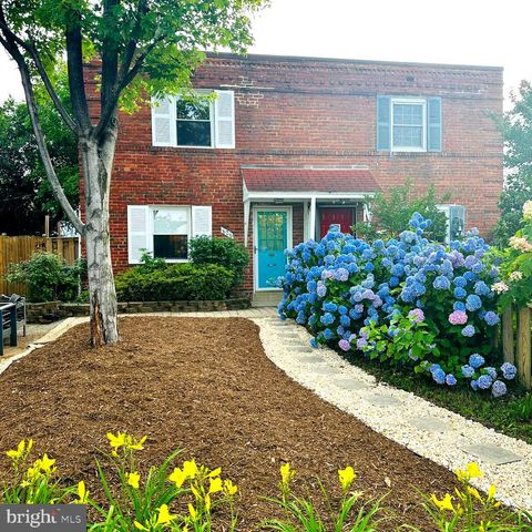 828 S IRVING STREET ARLINGTON VA 22204