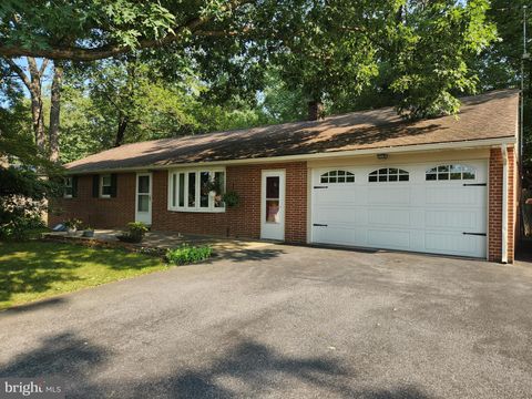 Photo of 3761 E Elizabethtown Rd, Manheim, PA 17545 (MLS # PALA2056164)