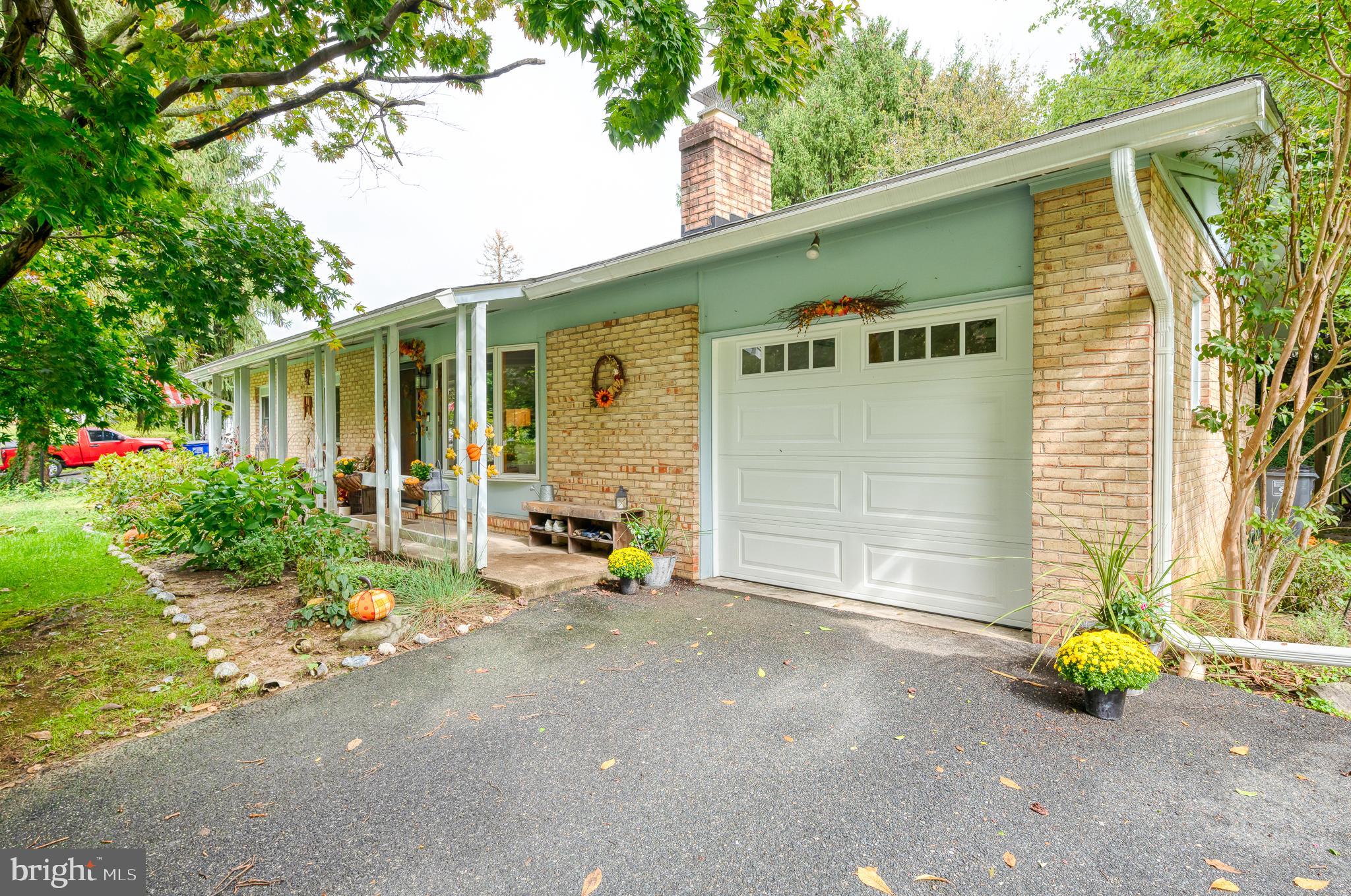 WAKEFIELD MEADOWS - Residential