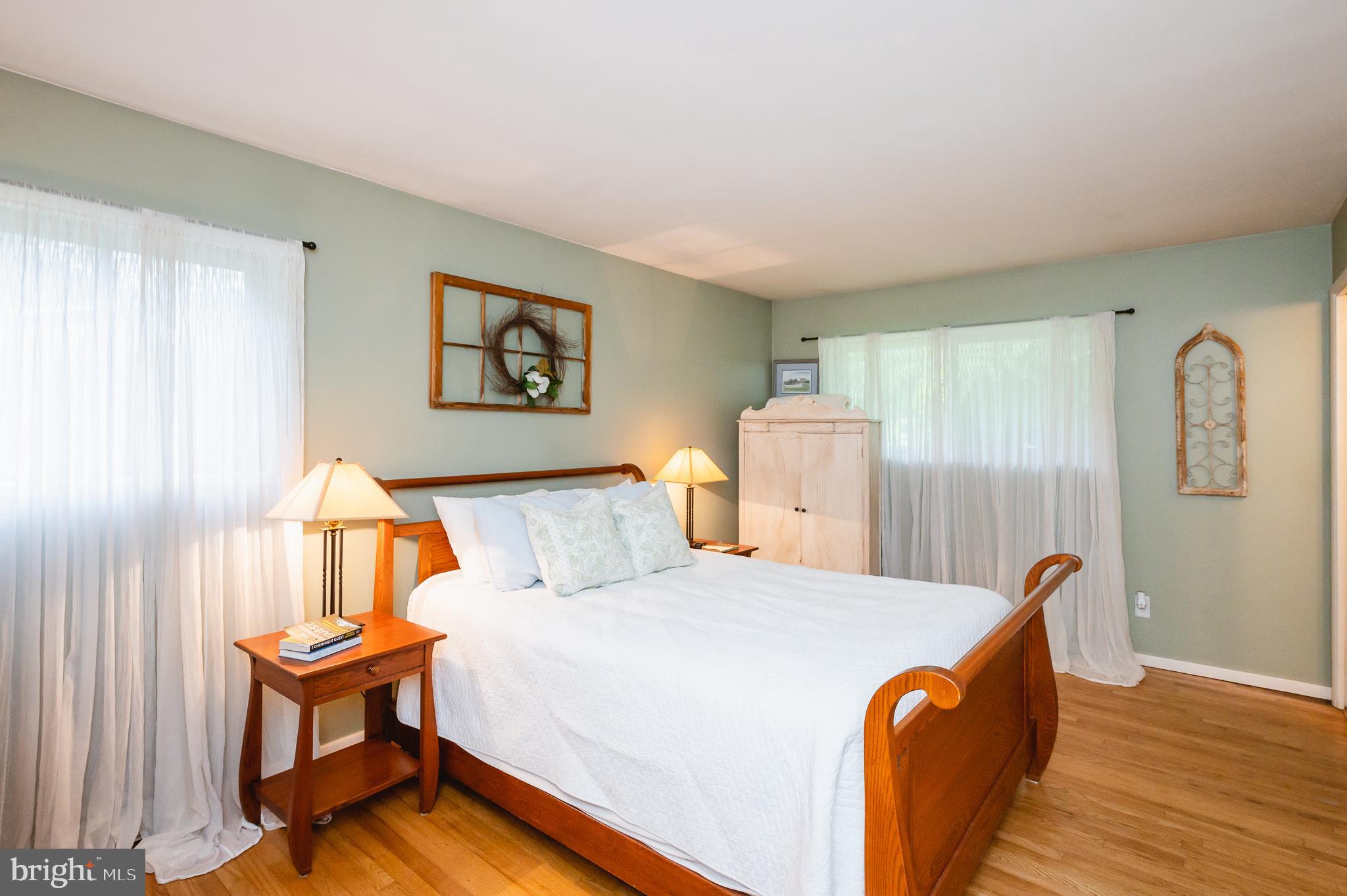 WAKEFIELD MEADOWS - Residential