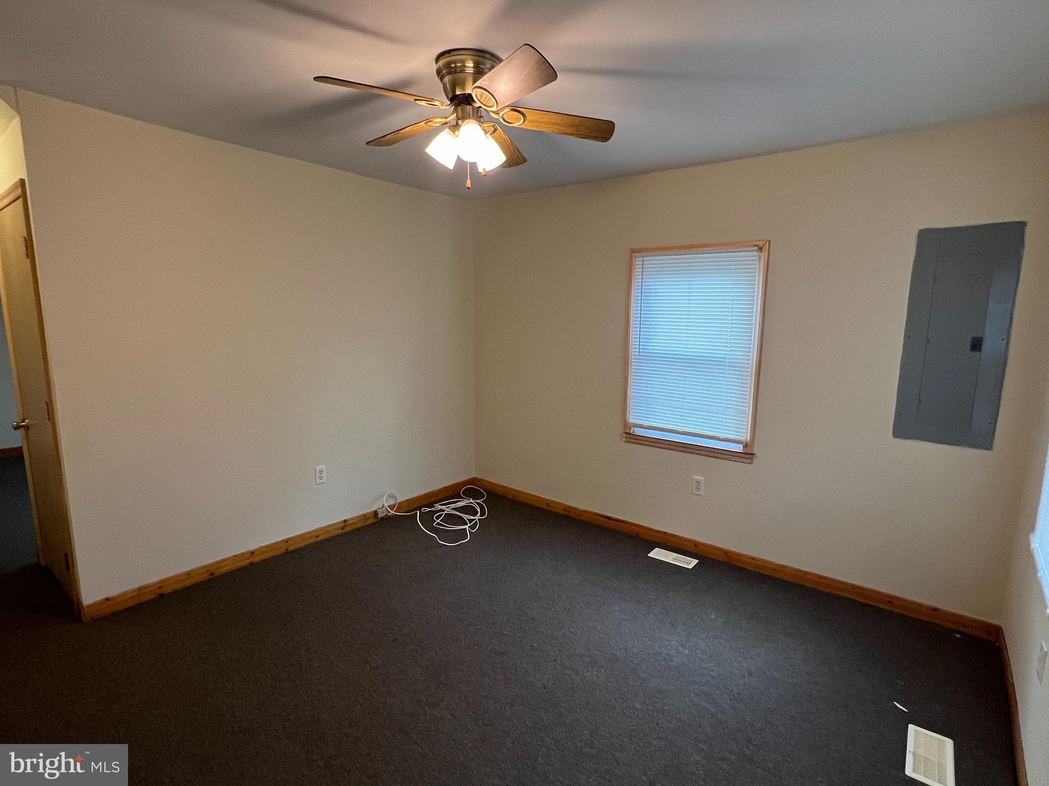 209 W PACIFIC AVENUE