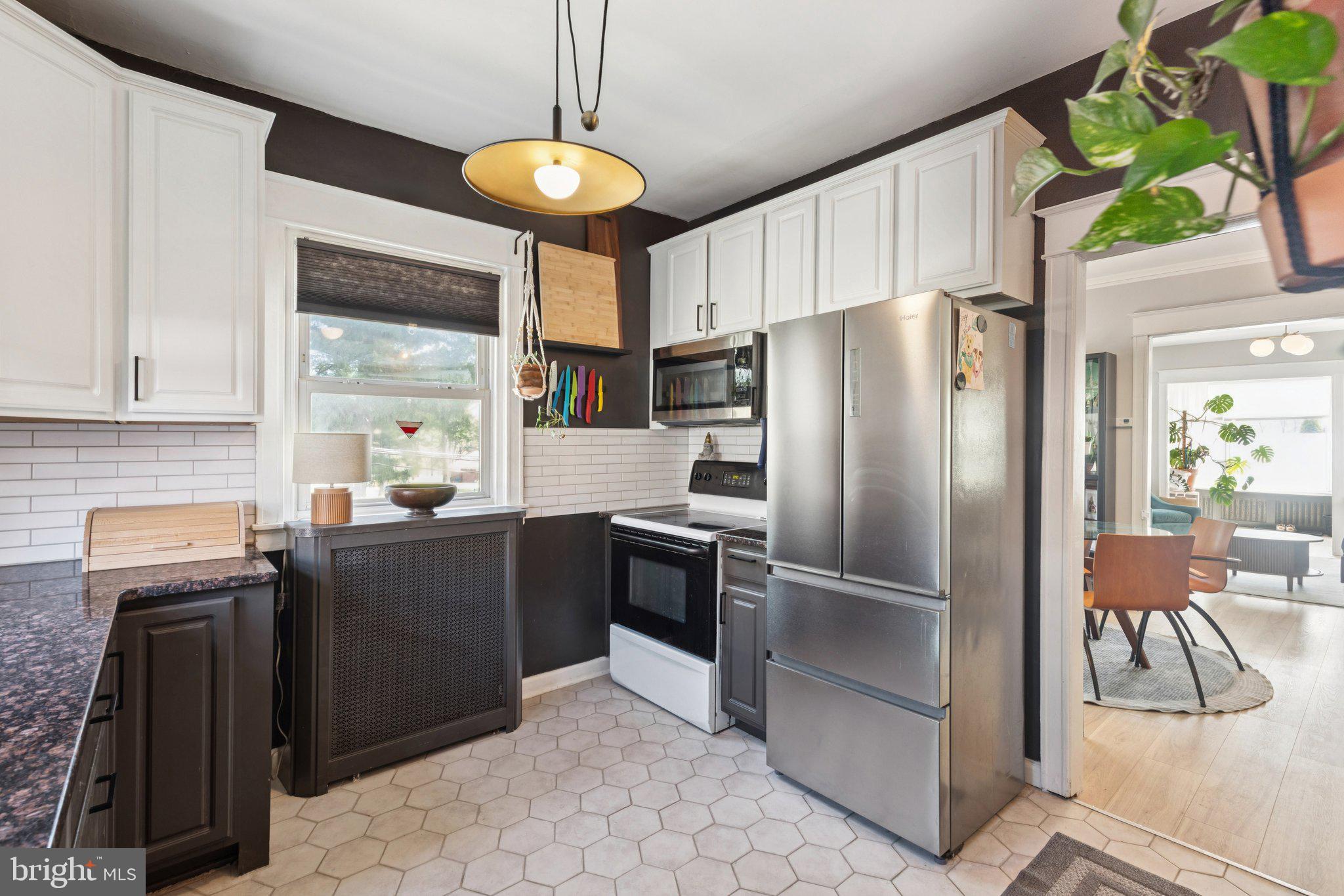 ROXBOROUGH - Residential