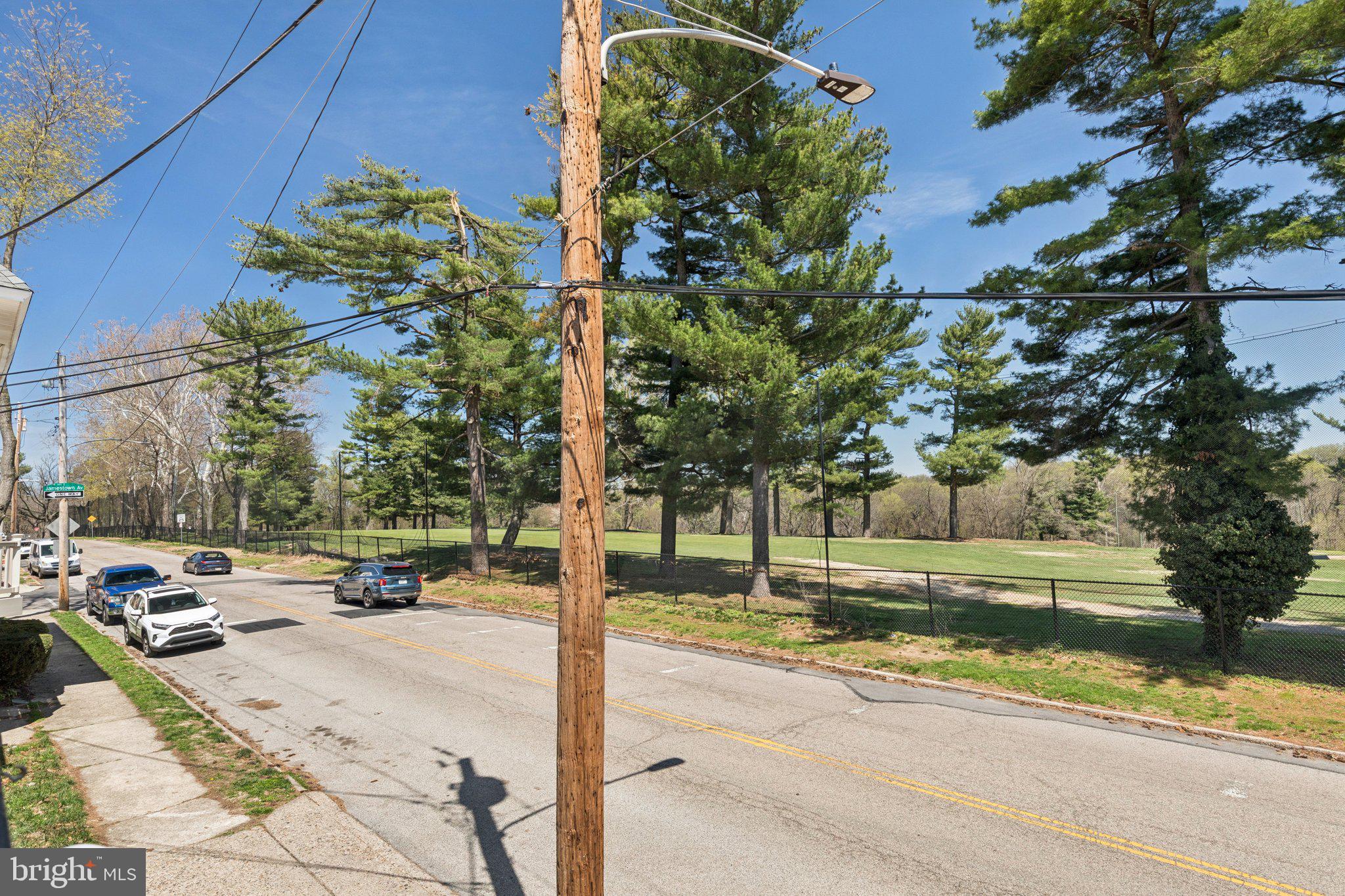 ROXBOROUGH - Residential