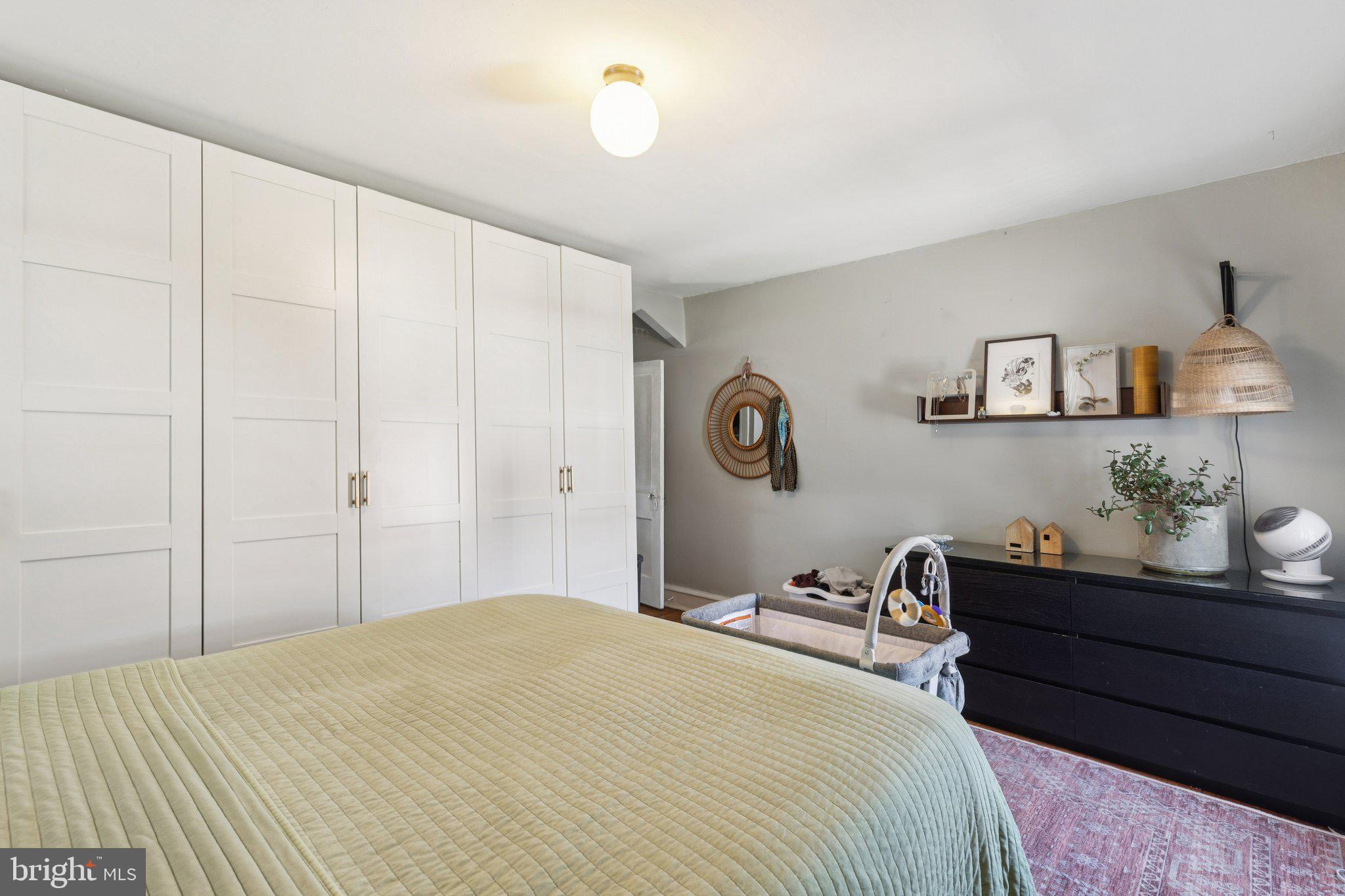 ROXBOROUGH - Residential