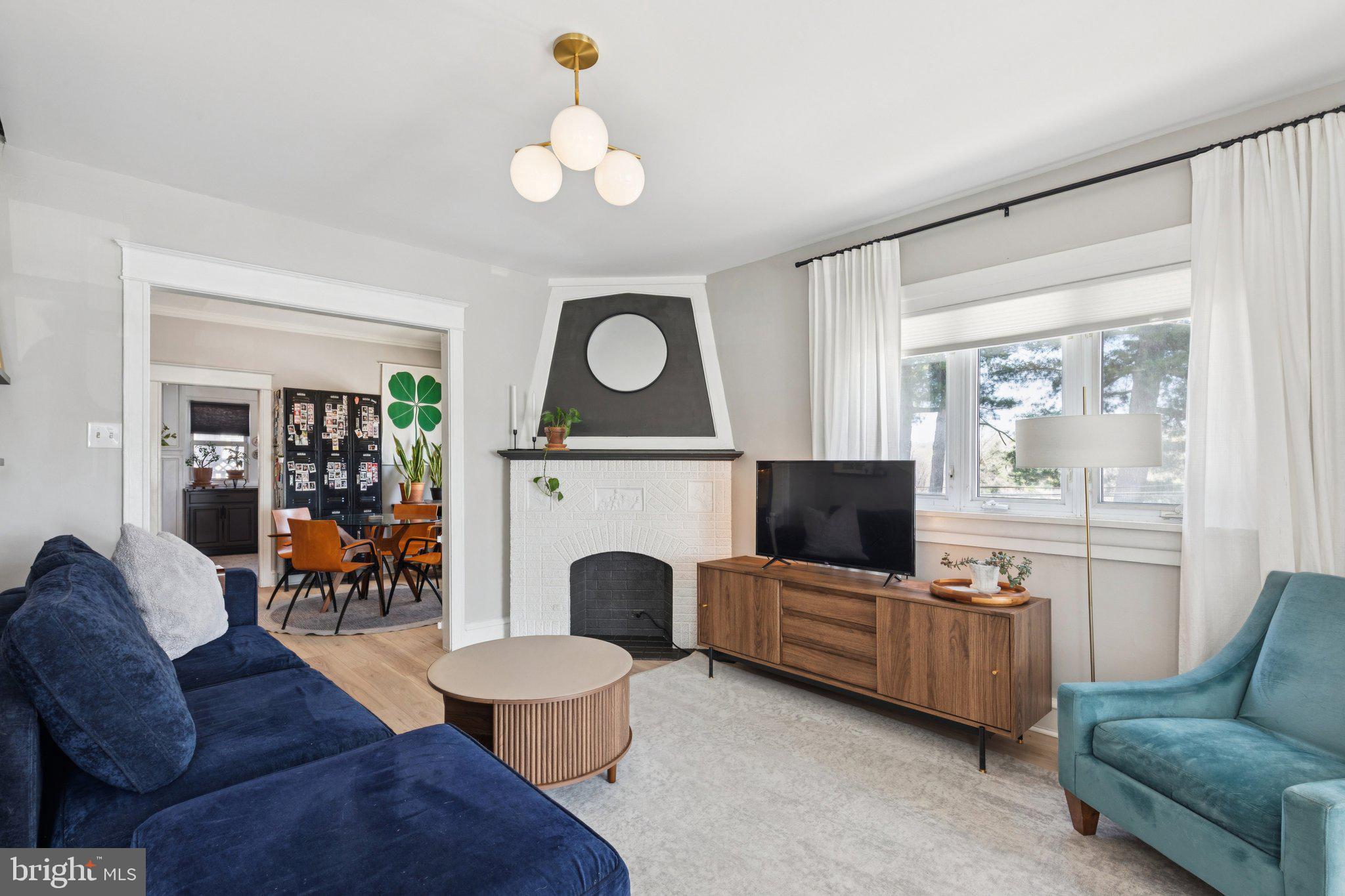 ROXBOROUGH - Residential