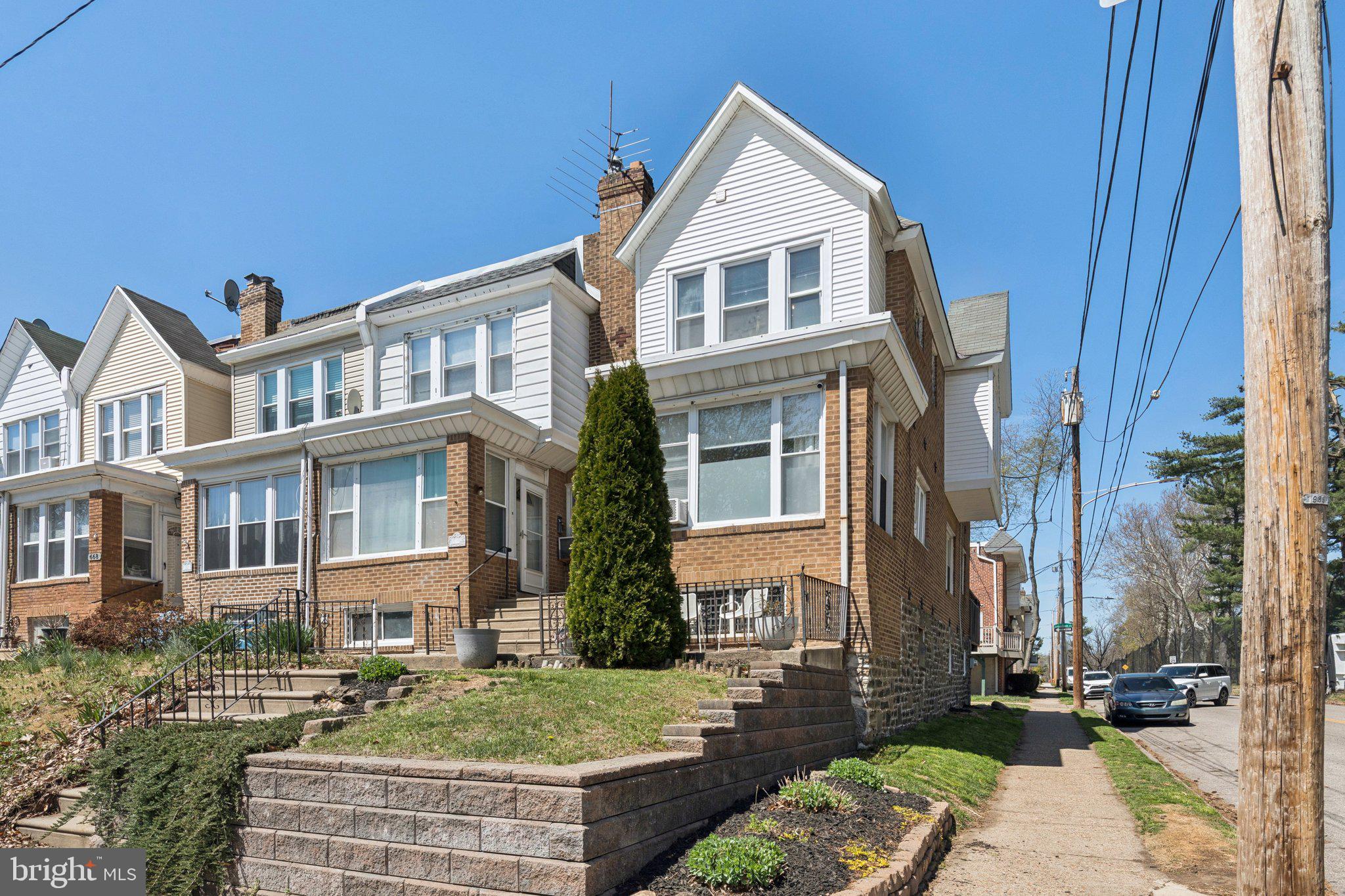 ROXBOROUGH - Residential