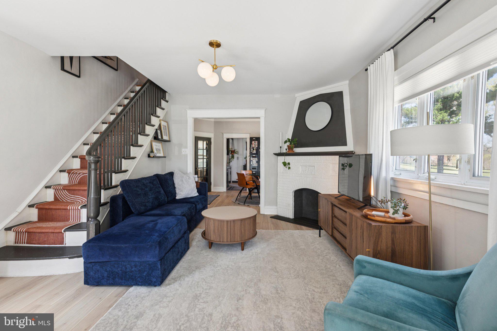 ROXBOROUGH - Residential