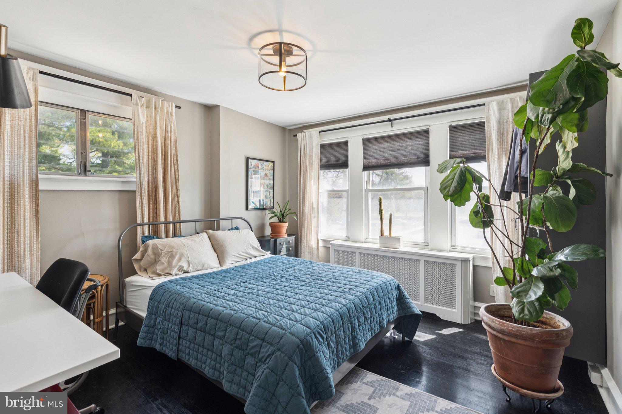 ROXBOROUGH - Residential