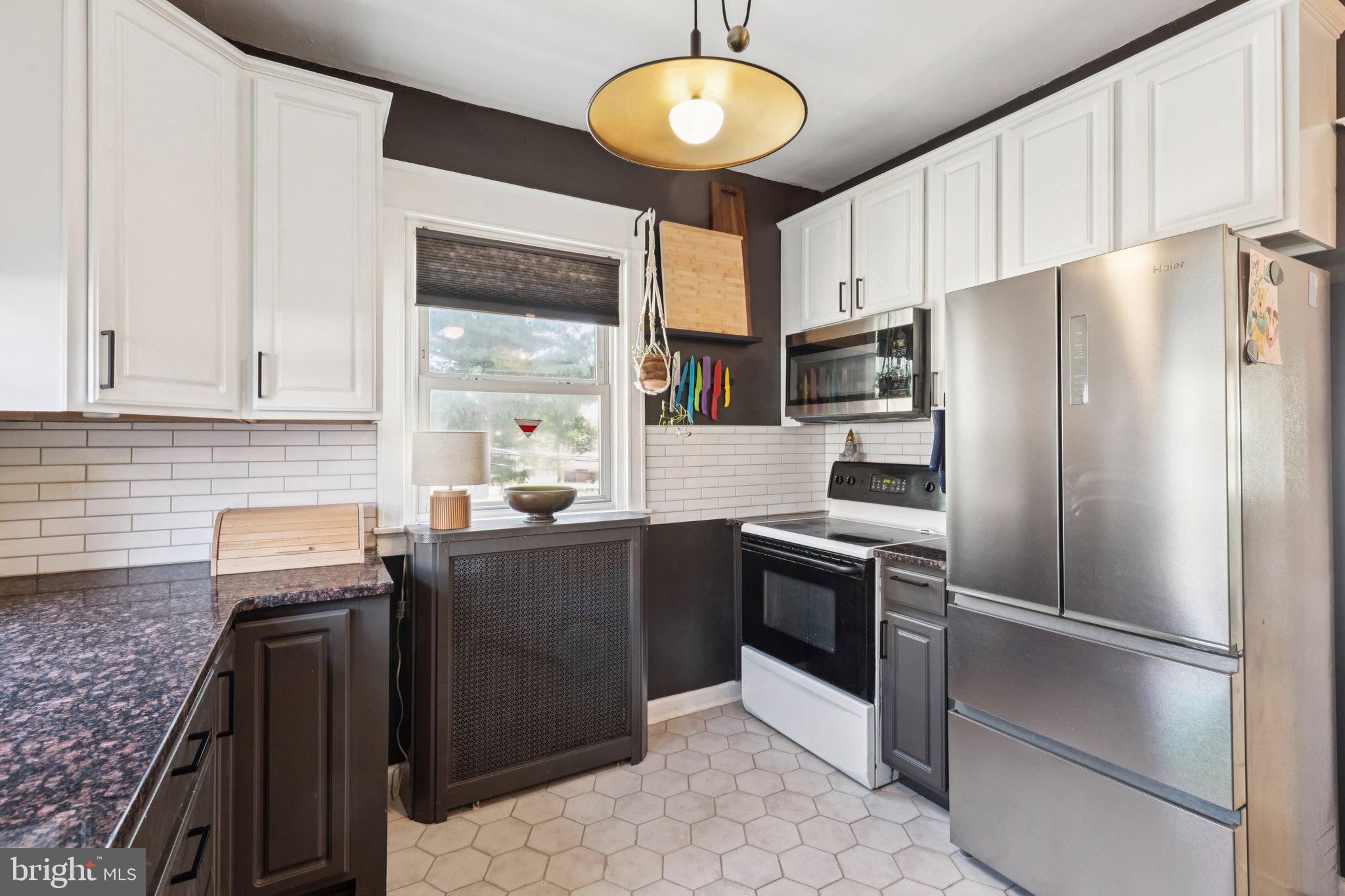 ROXBOROUGH - Residential