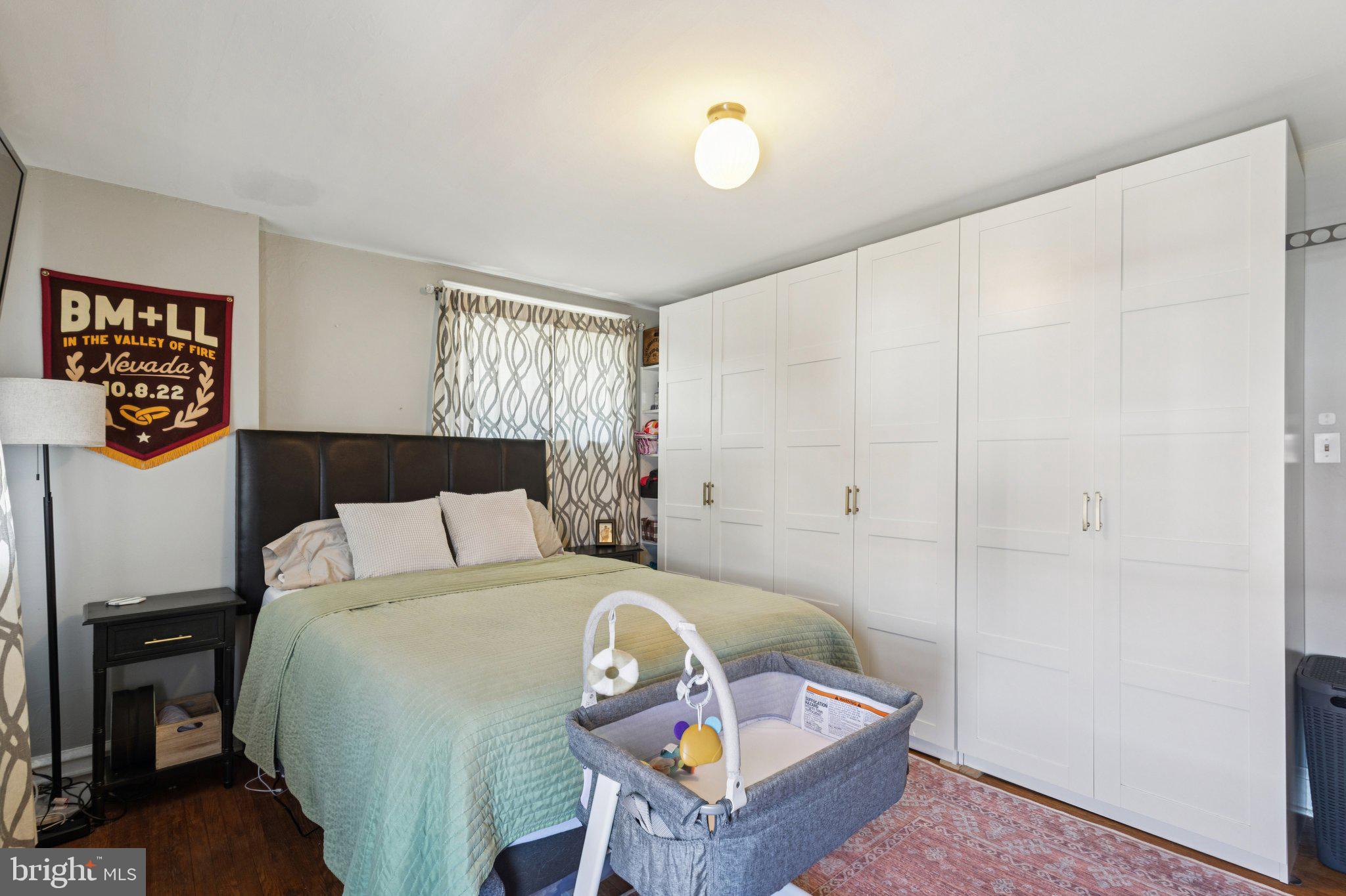 ROXBOROUGH - Residential