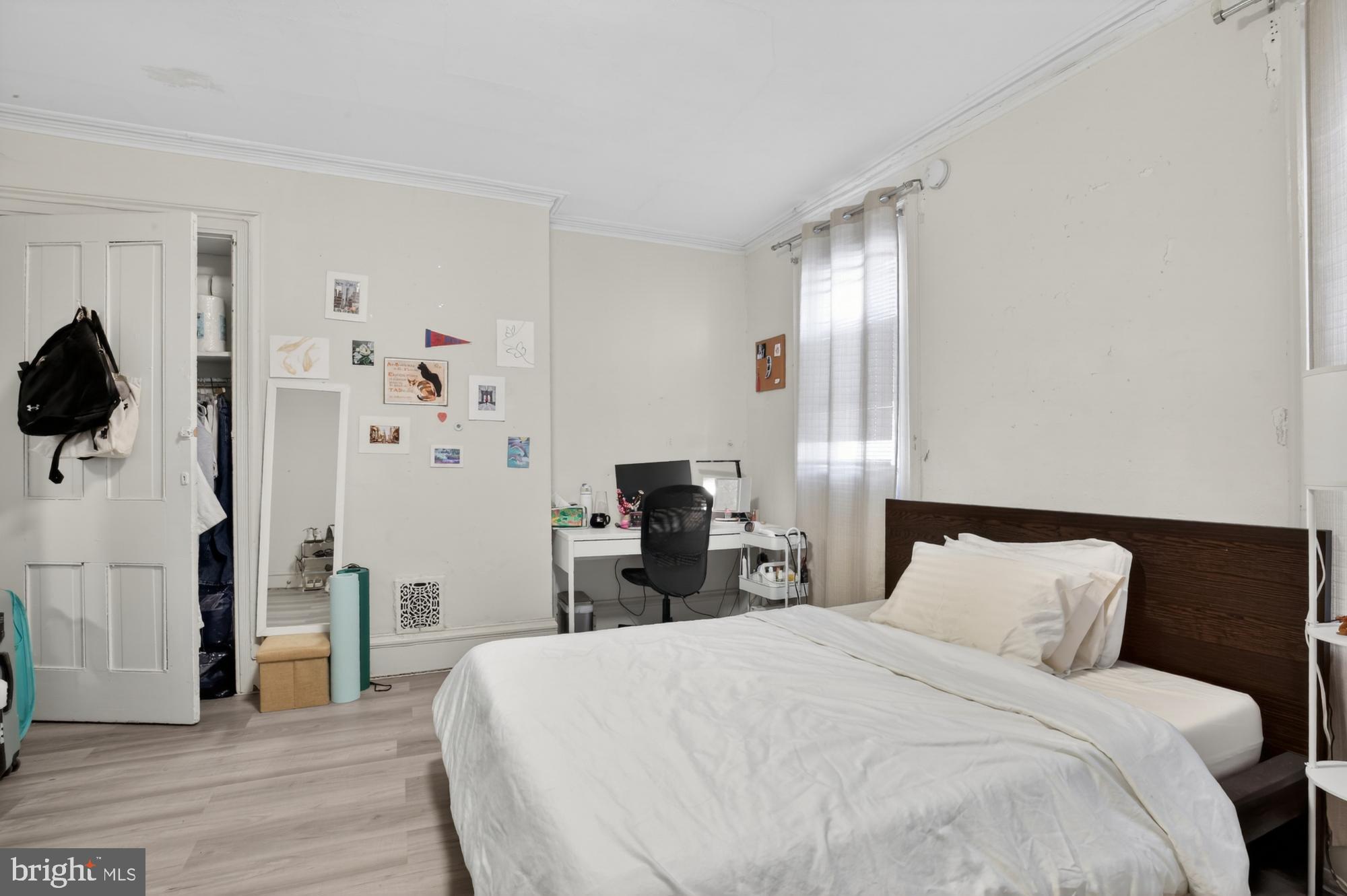 UNIVERSITY CITY - Residential Lease