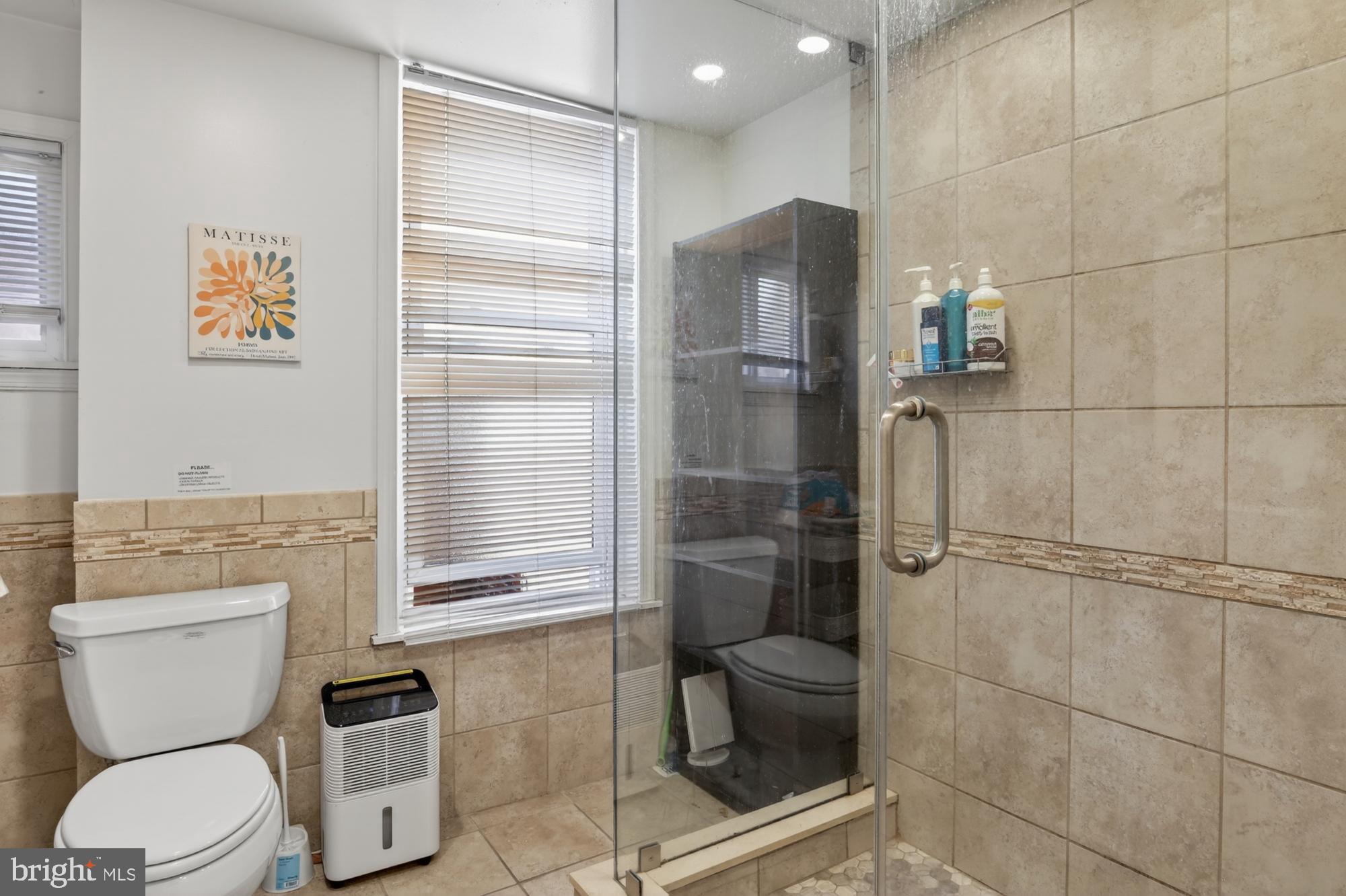 UNIVERSITY CITY - Residential Lease