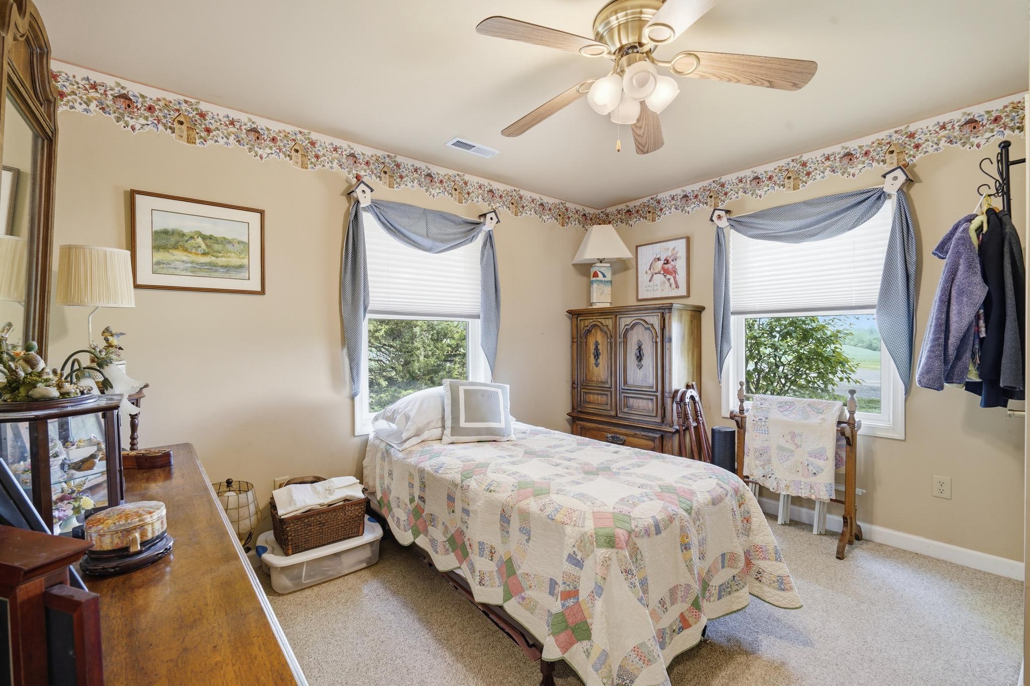 KENTMORE PARK - Residential