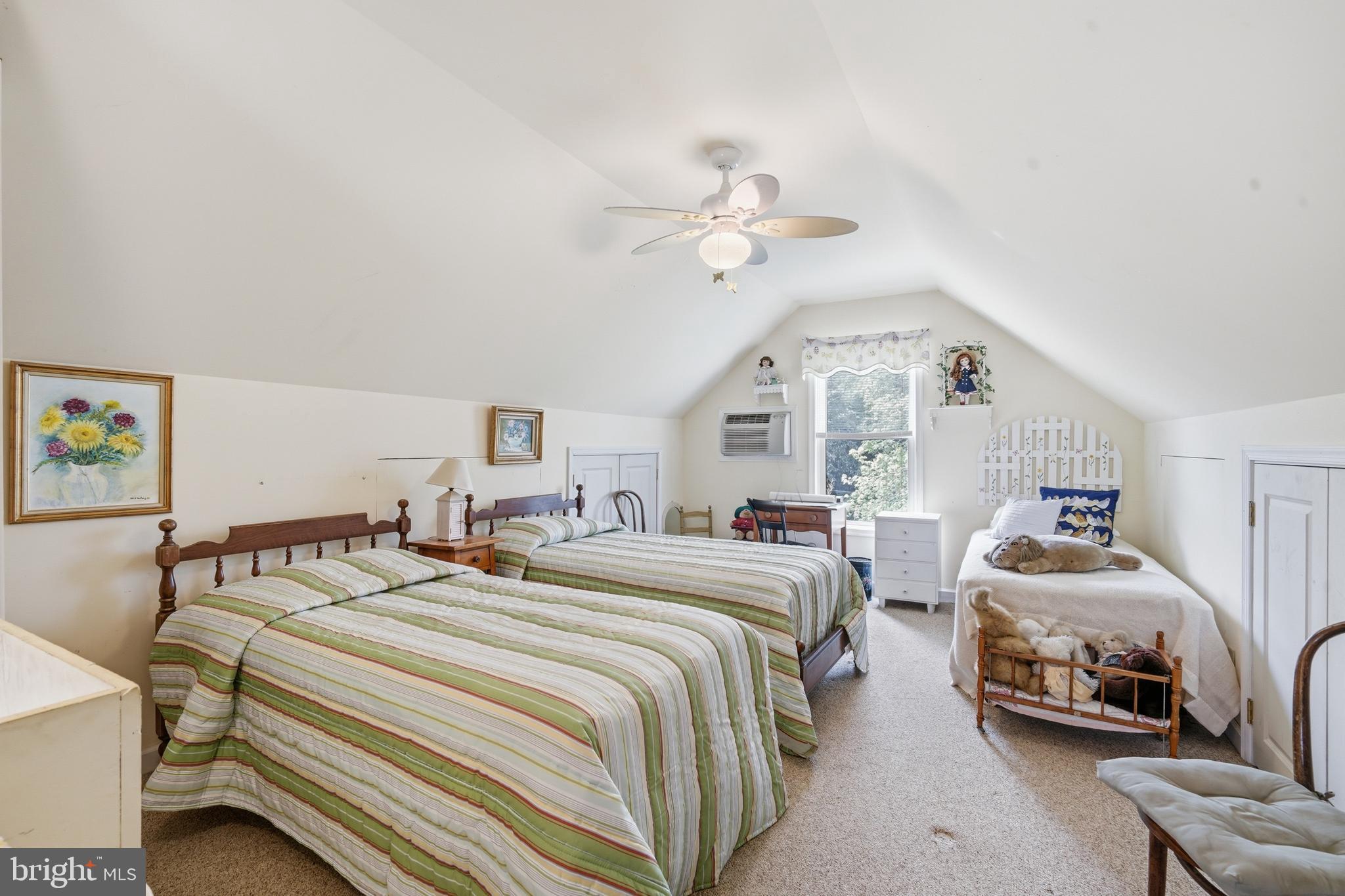 KENTMORE PARK - Residential