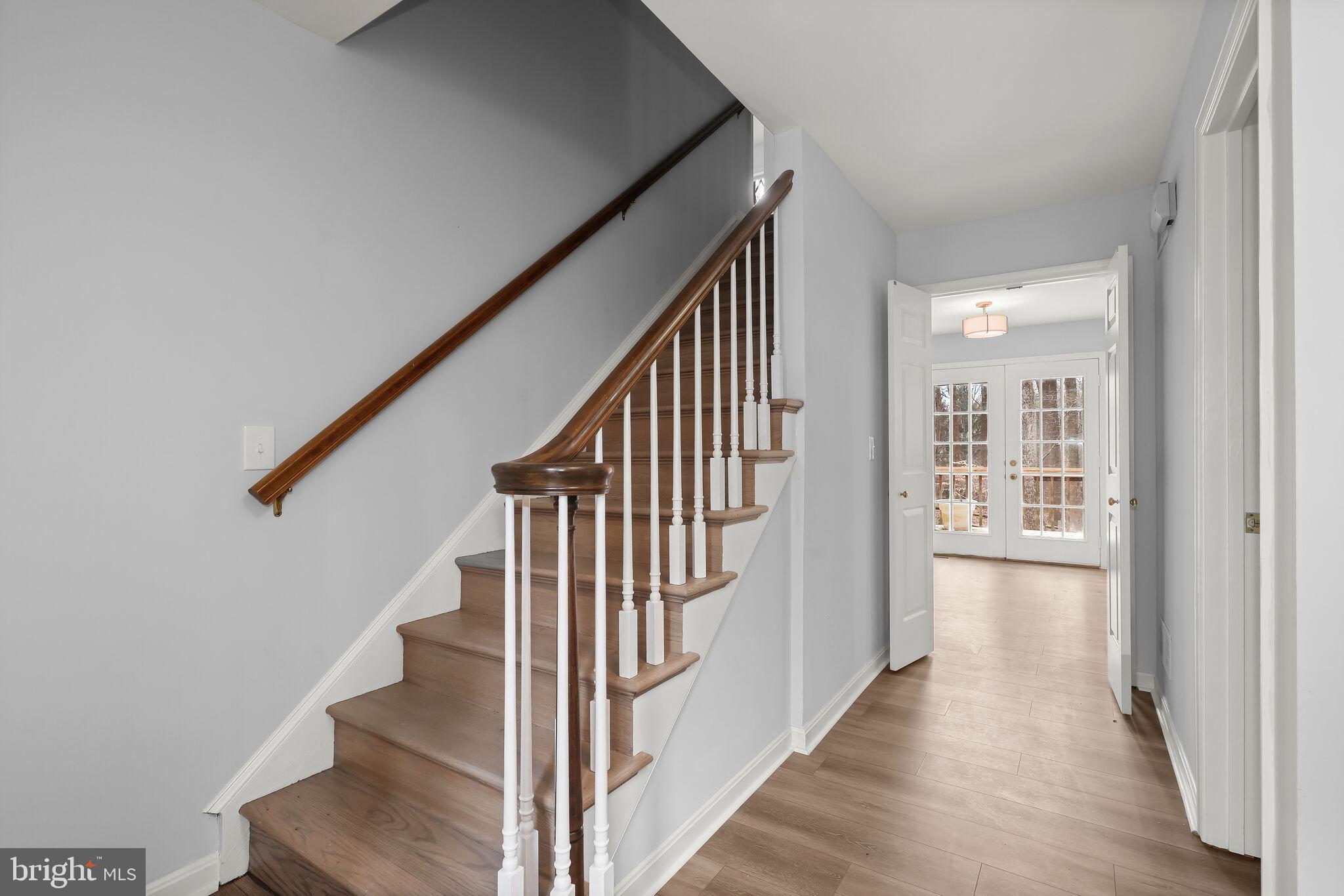 MANOR WOODS - Residential