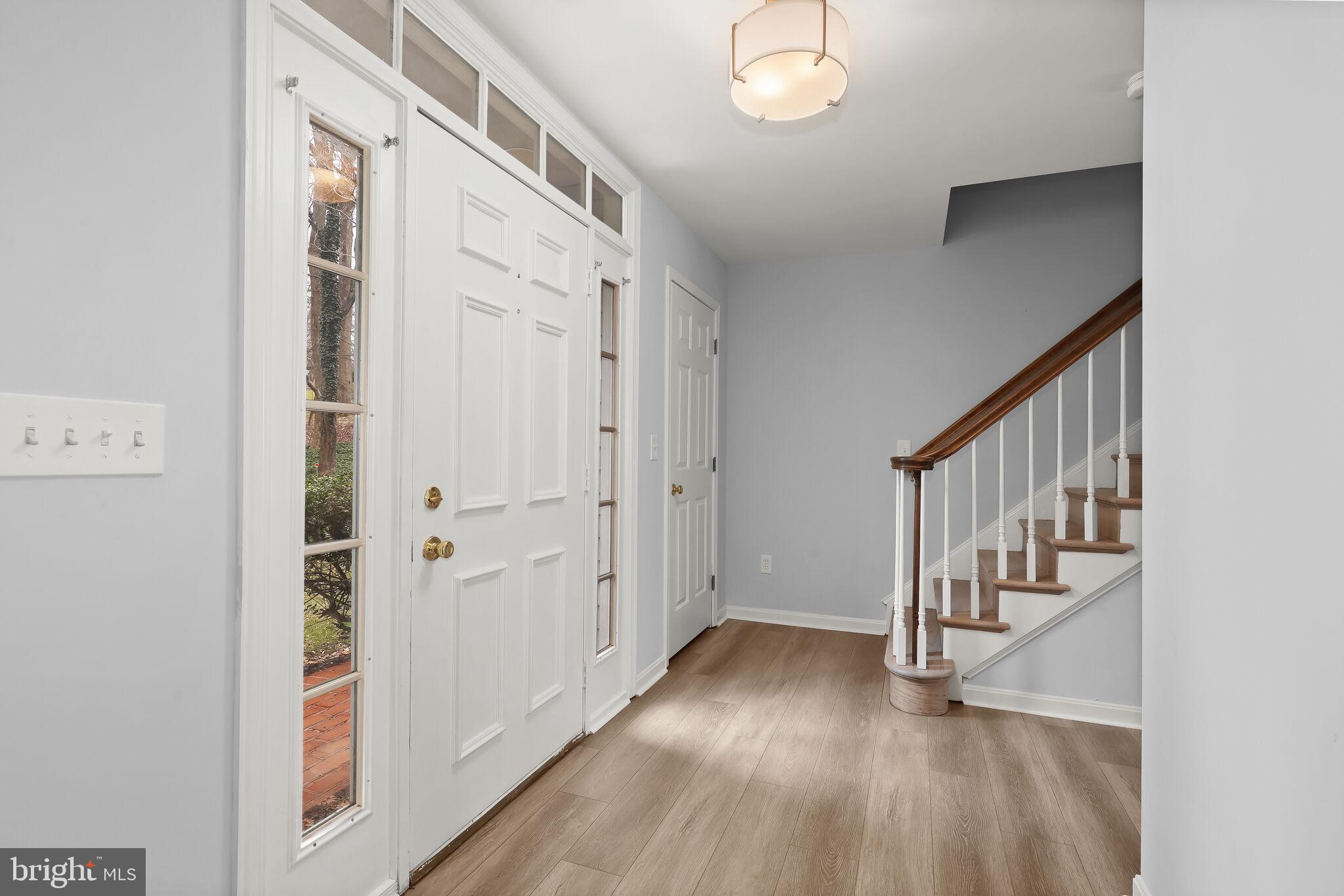 MANOR WOODS - Residential