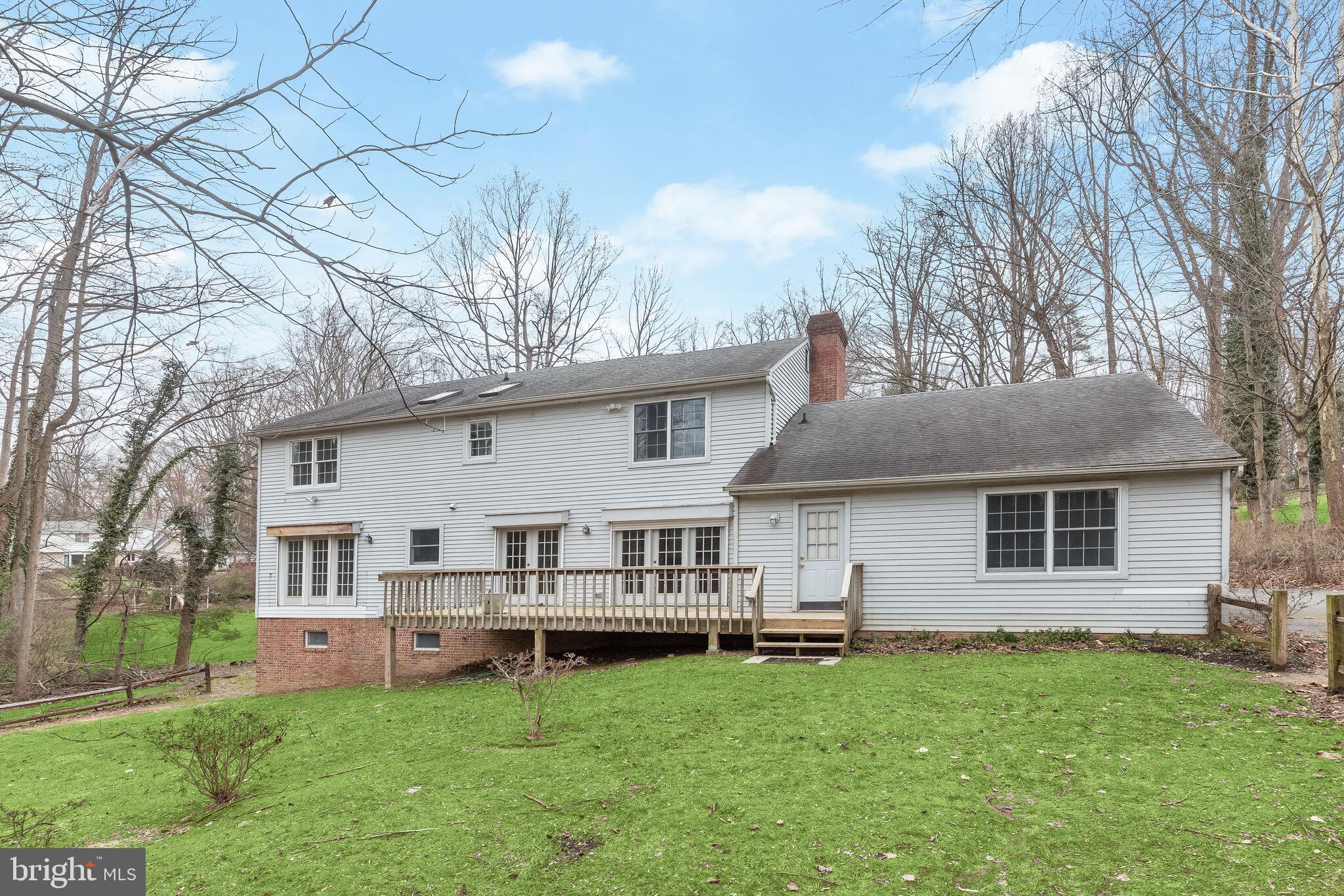 MANOR WOODS - Residential