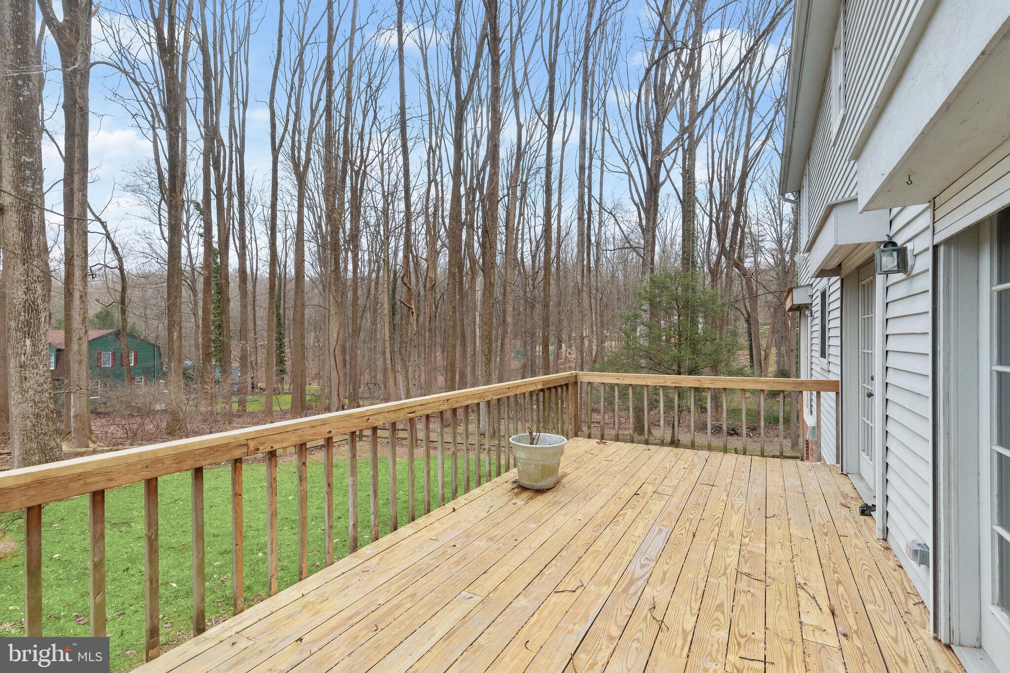 MANOR WOODS - Residential