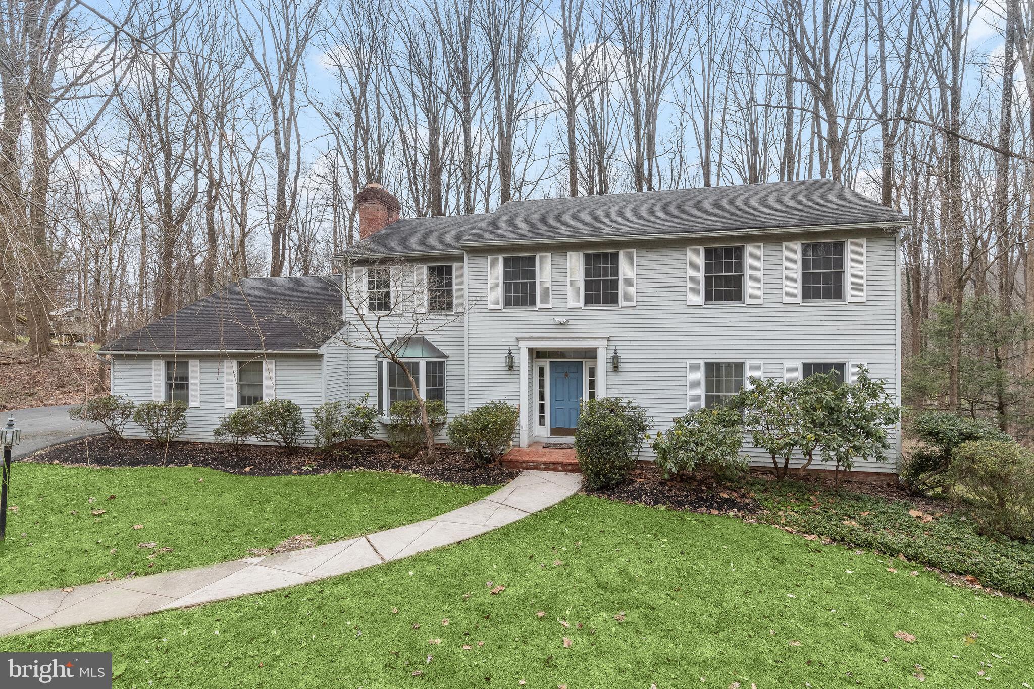 MANOR WOODS - Residential