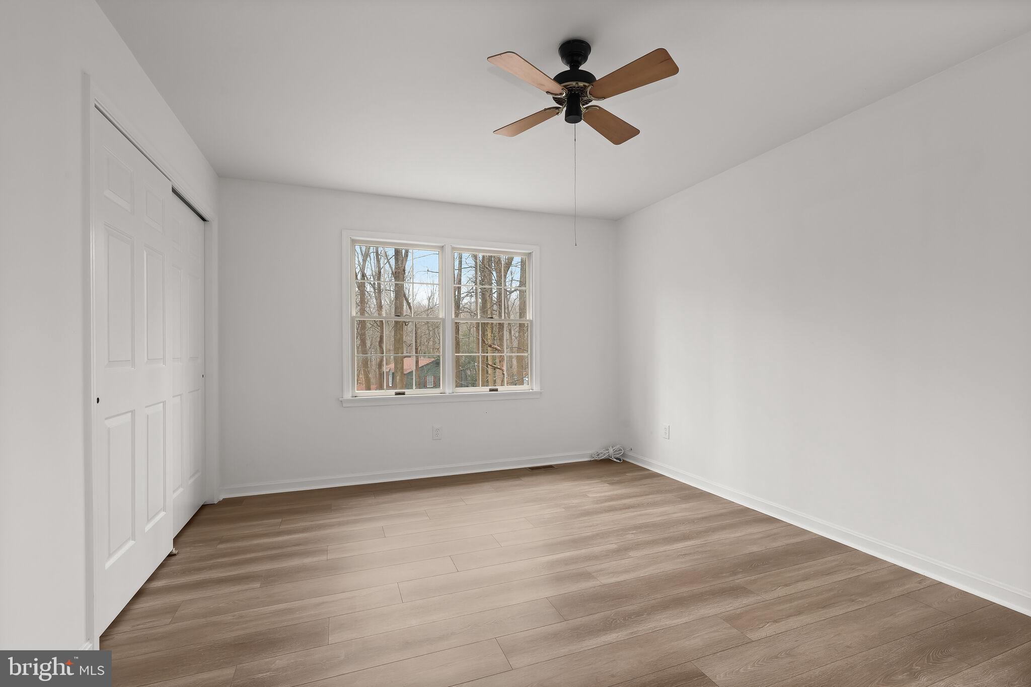 MANOR WOODS - Residential