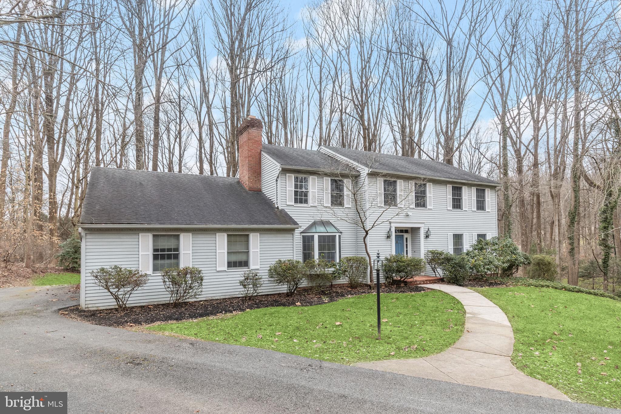 MANOR WOODS - Residential