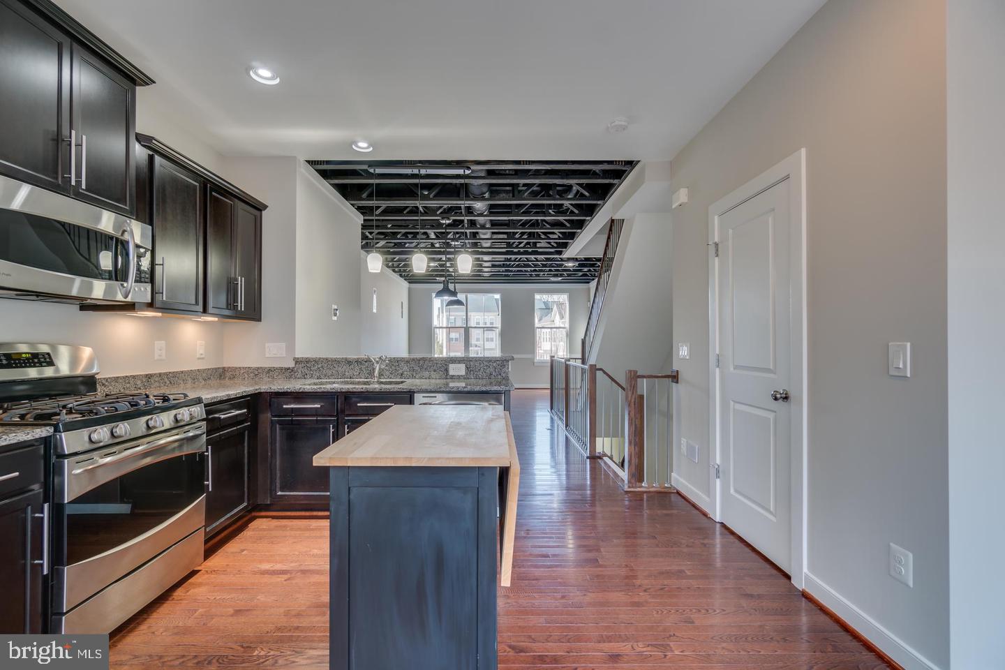 VILLAGE AT WOODSTREAM - Residential