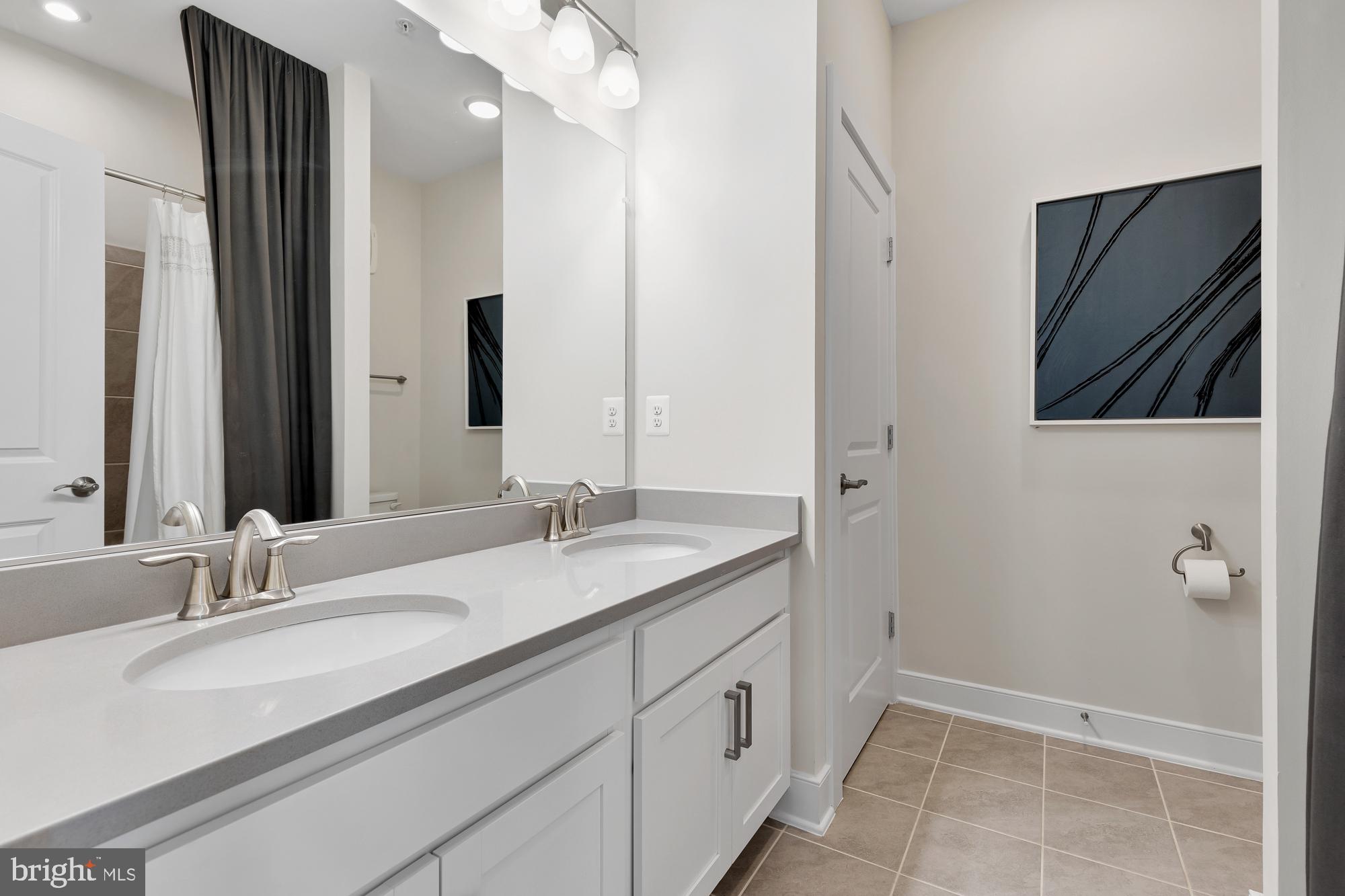 GAITHERSBURG - Residential