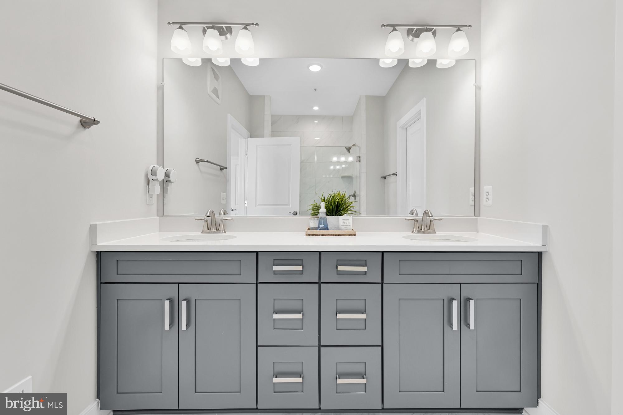 GAITHERSBURG - Residential