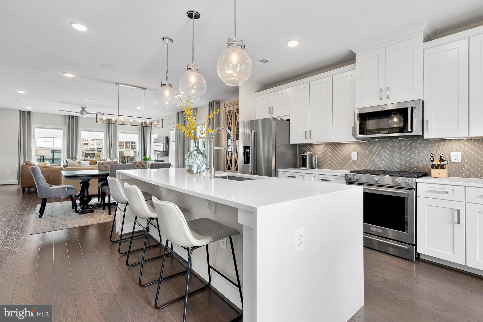 GAITHERSBURG - Residential