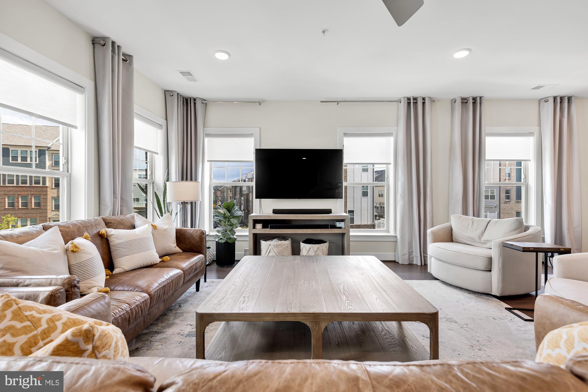 GAITHERSBURG - Residential