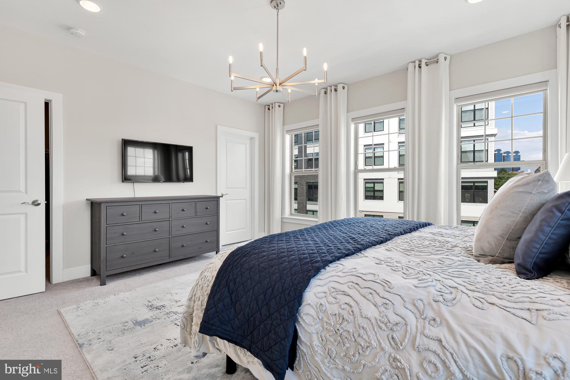 GAITHERSBURG - Residential