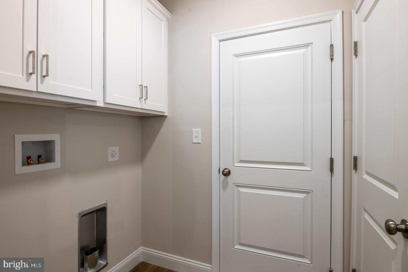 HAWKSTONE VILLAGE - Residential