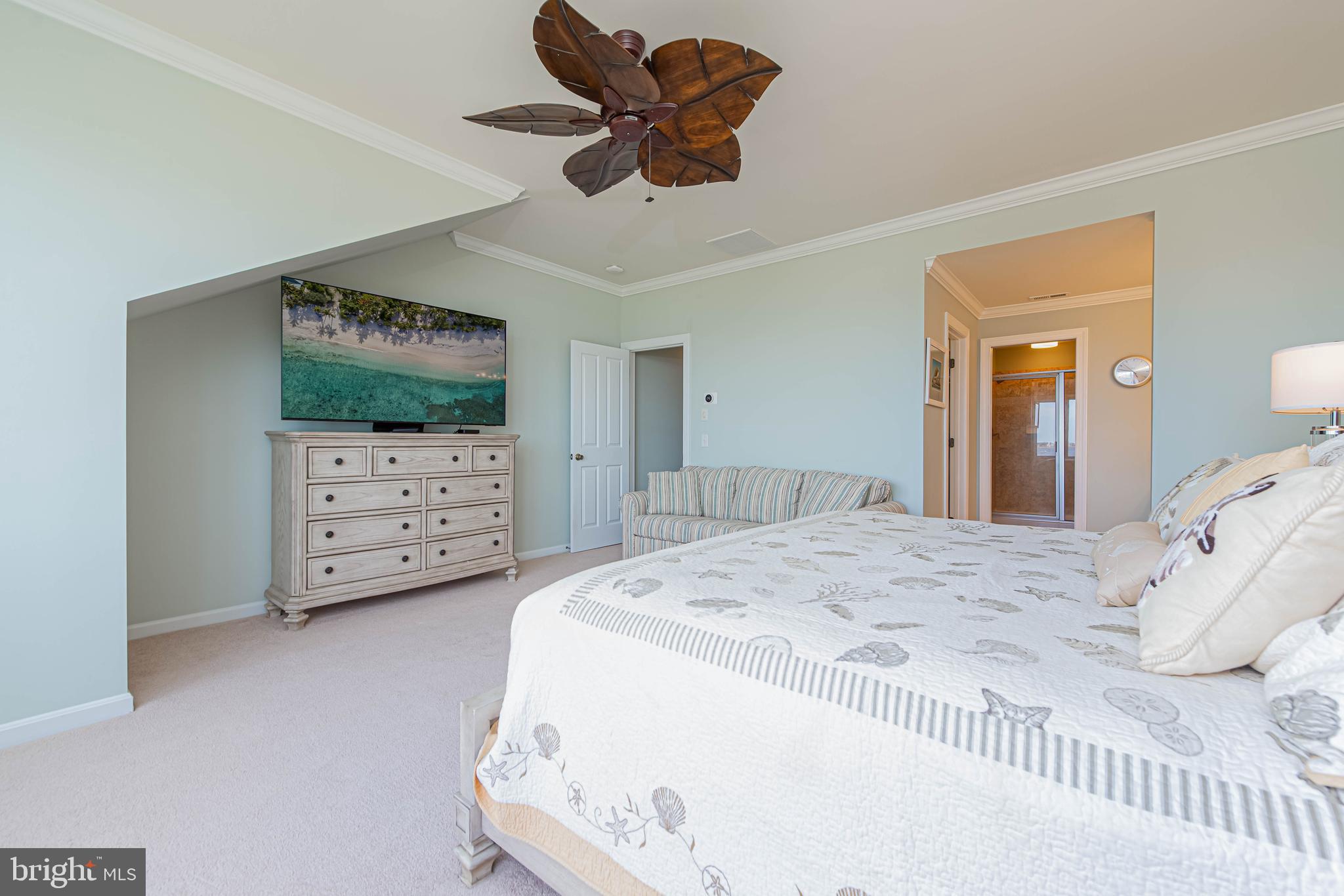 BAYVILLE SHORES - Residential