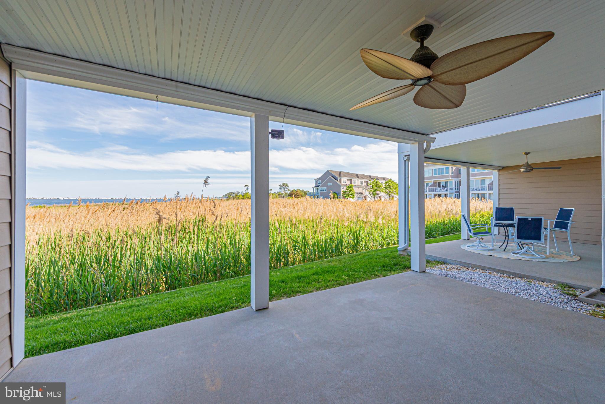 BAYVILLE SHORES - Residential