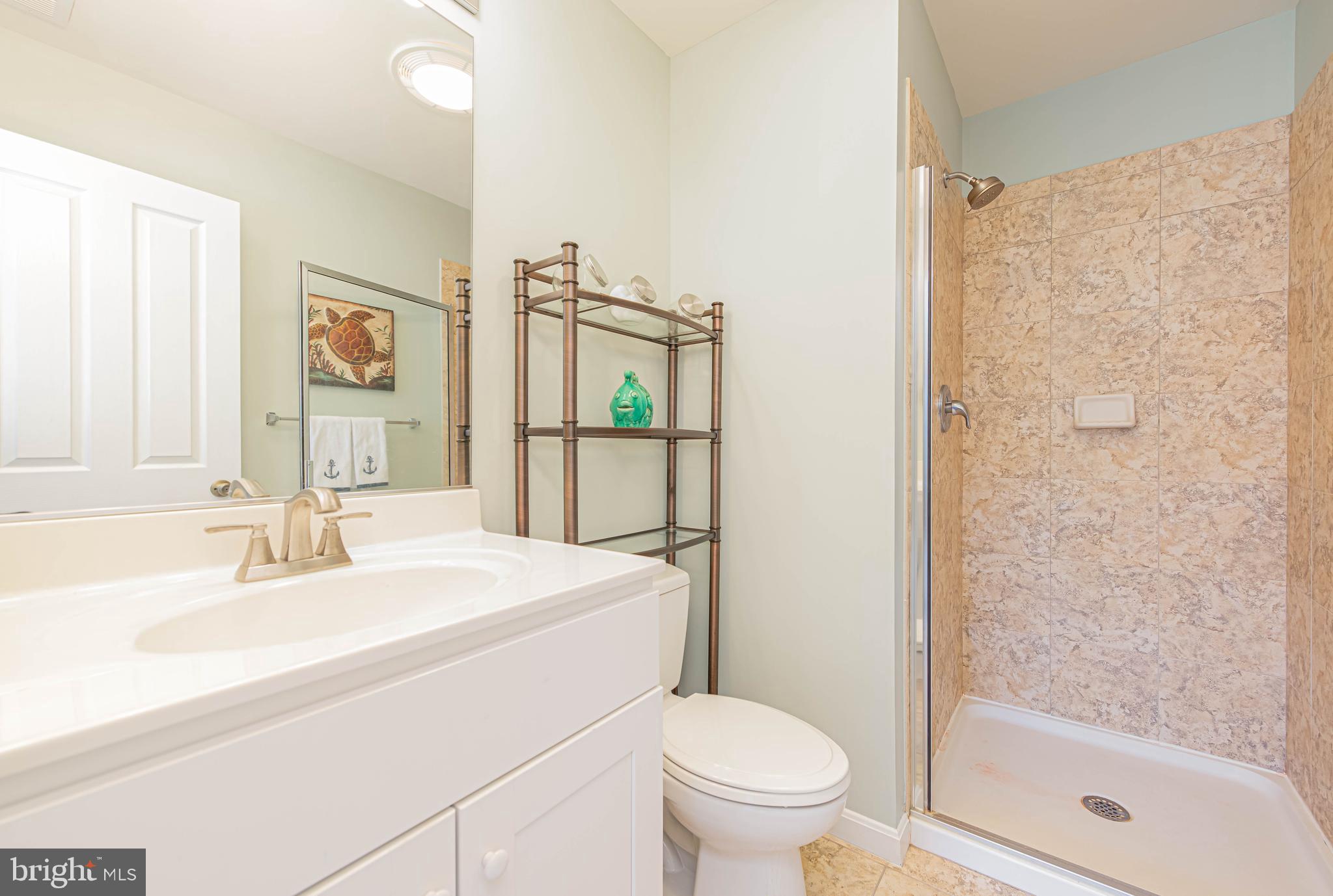 BAYVILLE SHORES - Residential