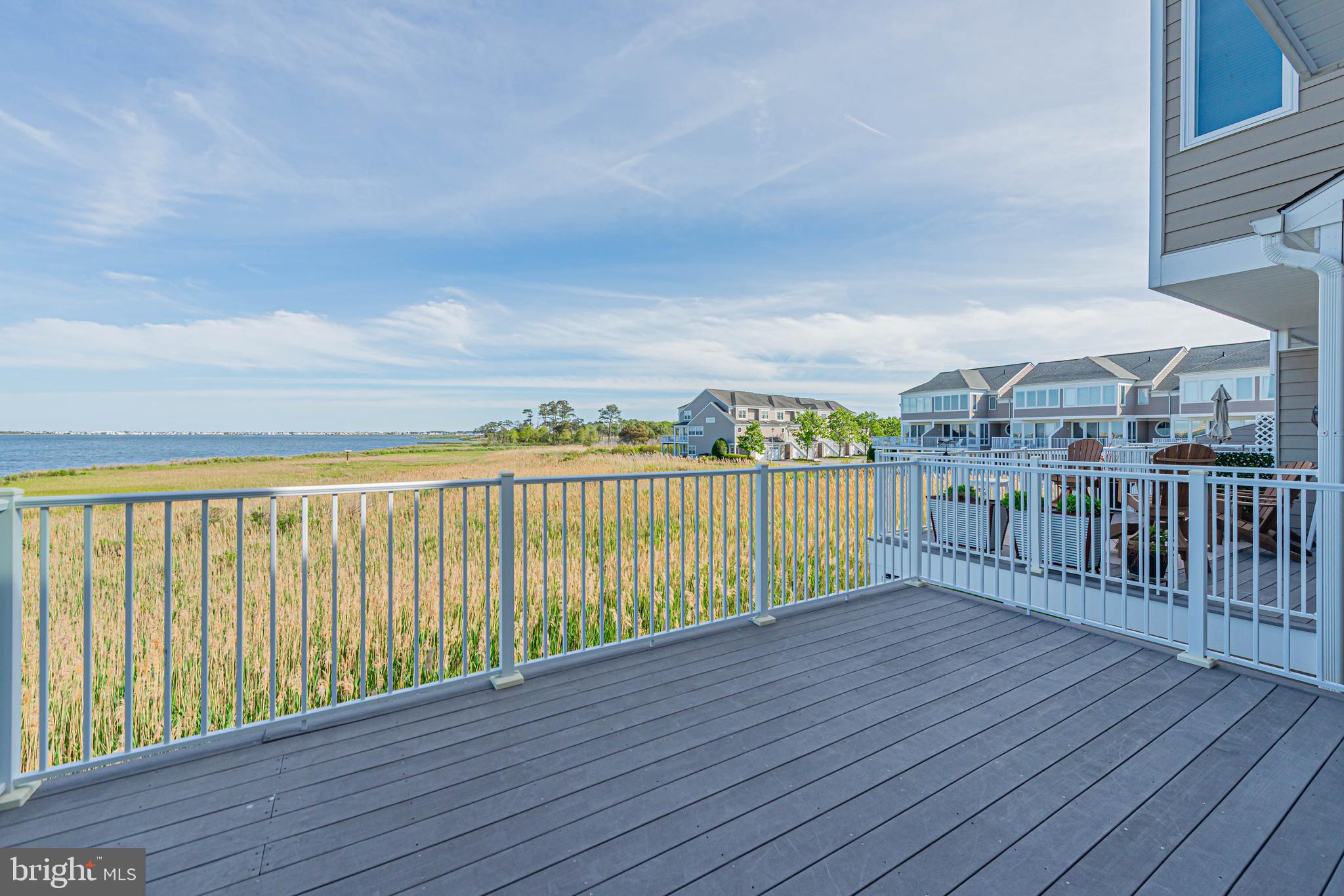 BAYVILLE SHORES - Residential