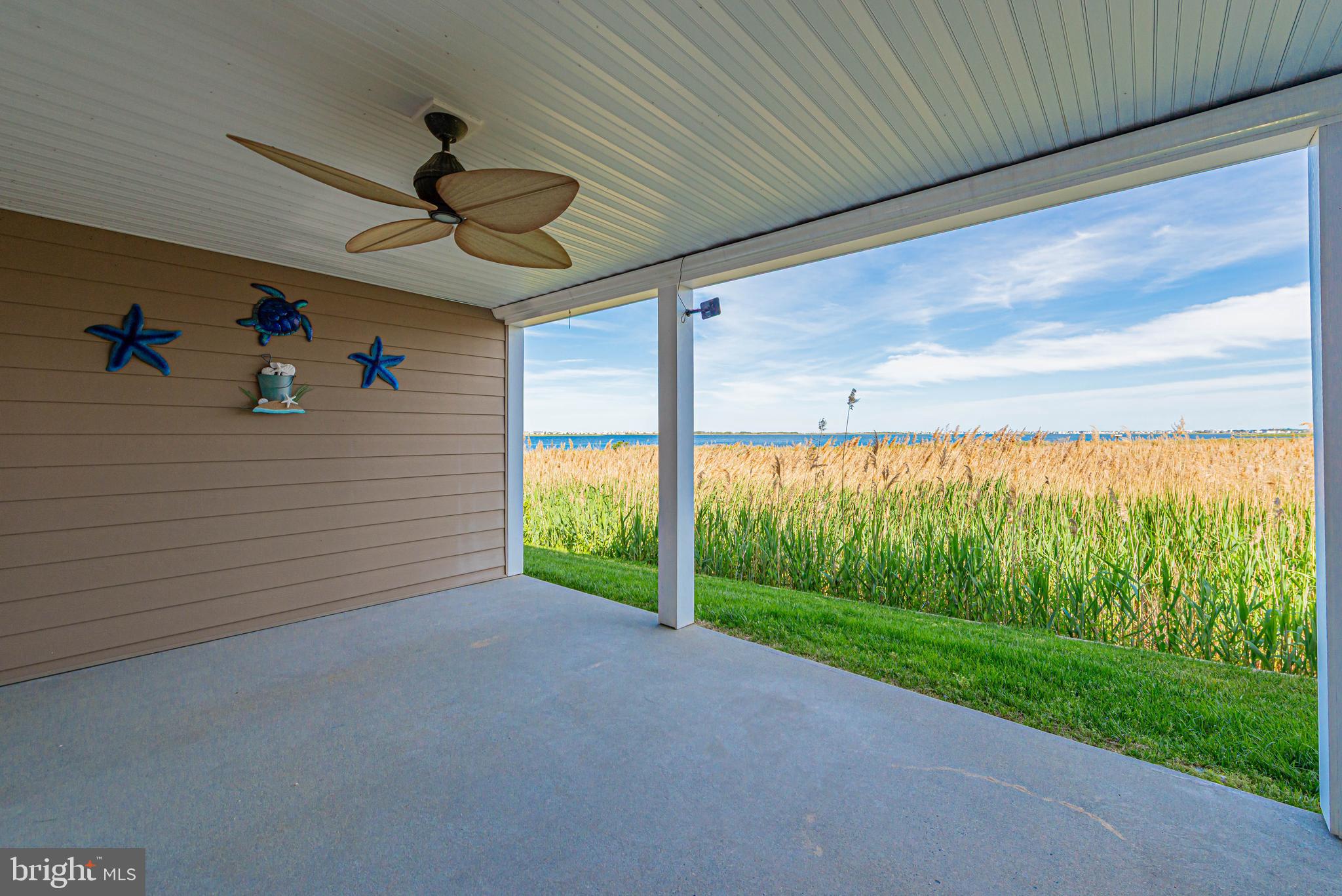 BAYVILLE SHORES - Residential