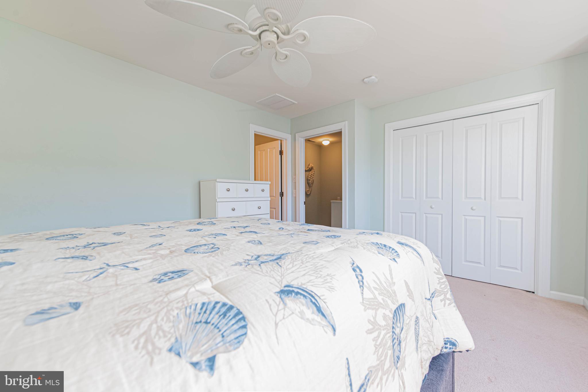 BAYVILLE SHORES - Residential