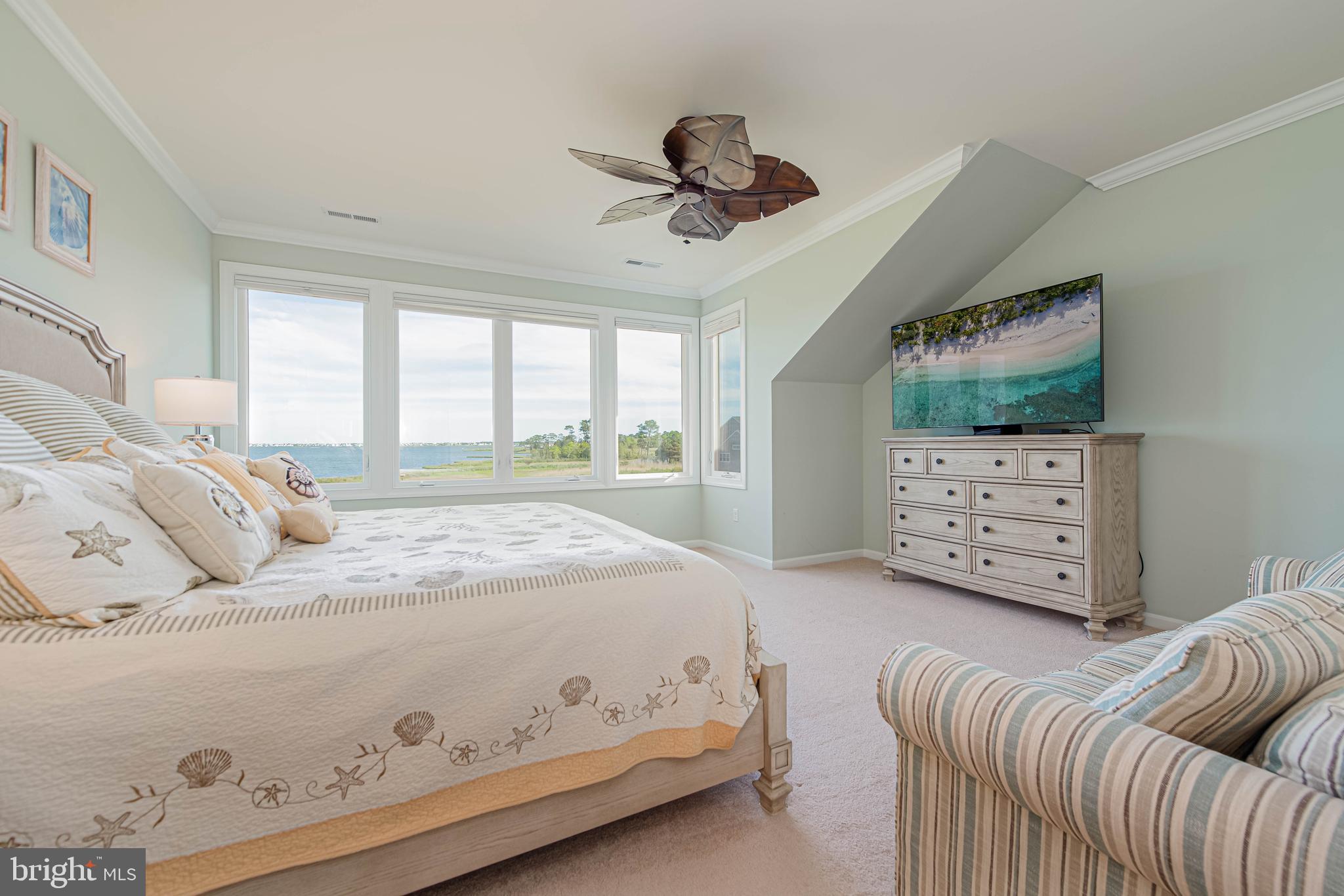 BAYVILLE SHORES - Residential