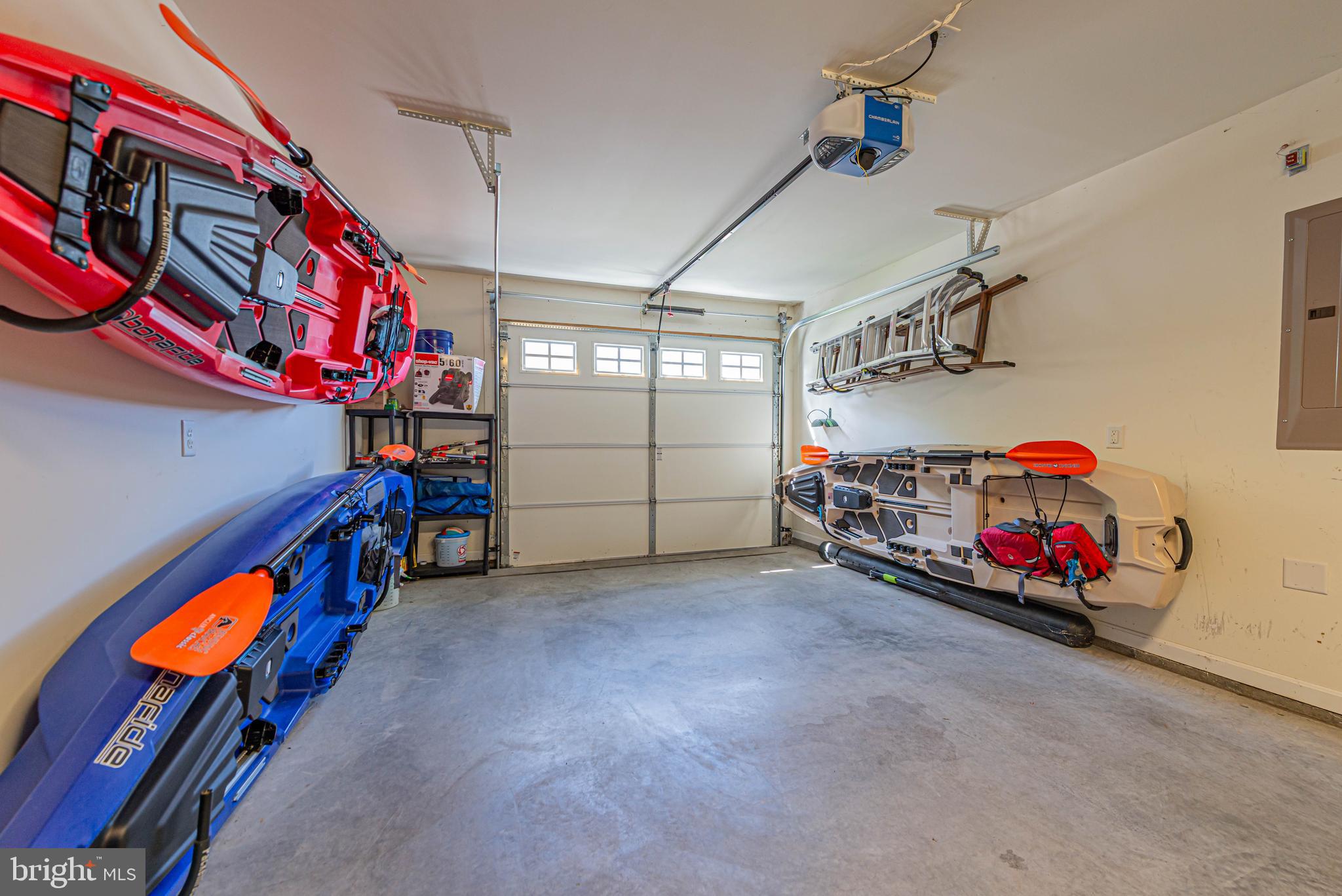 BAYVILLE SHORES - Residential