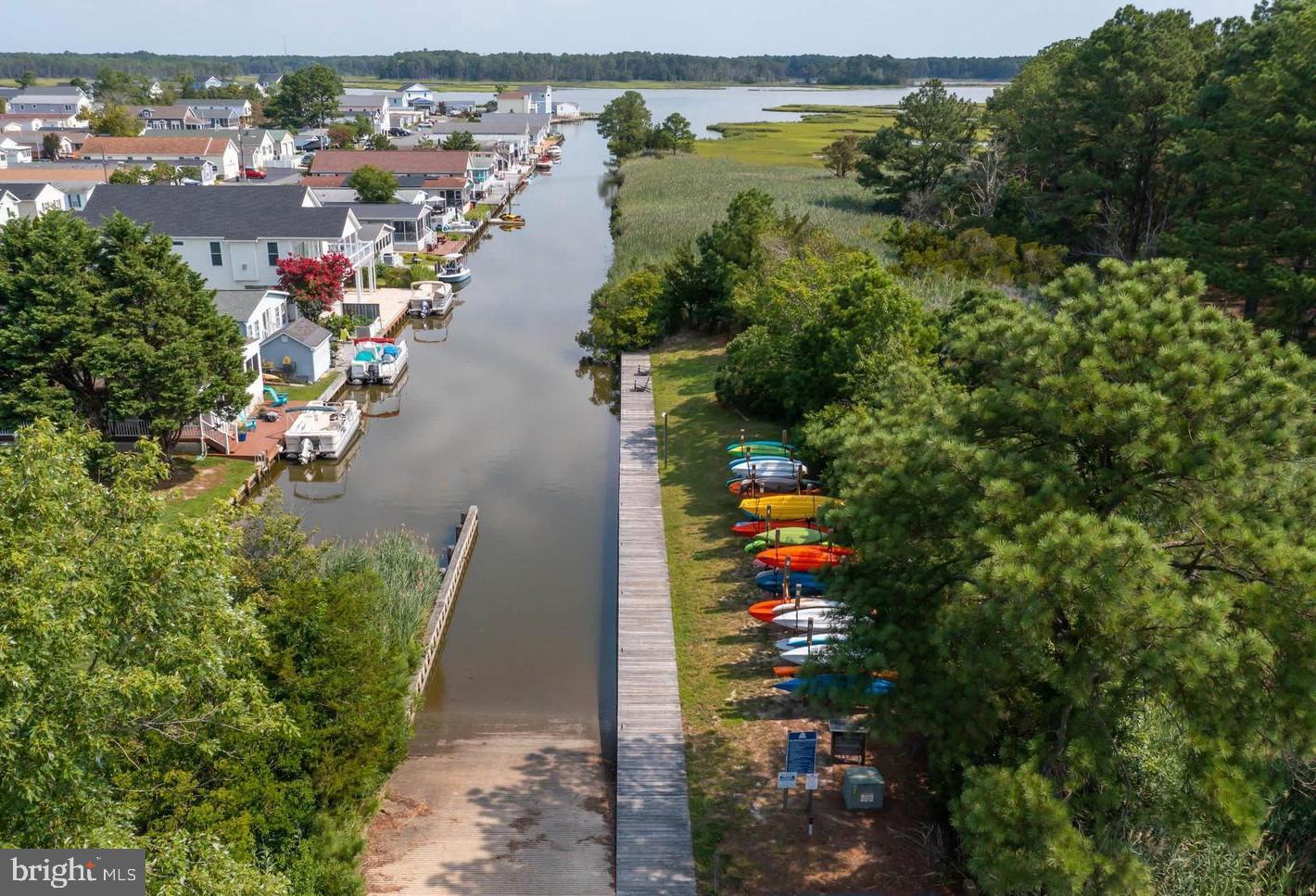 BAYVILLE SHORES - Residential