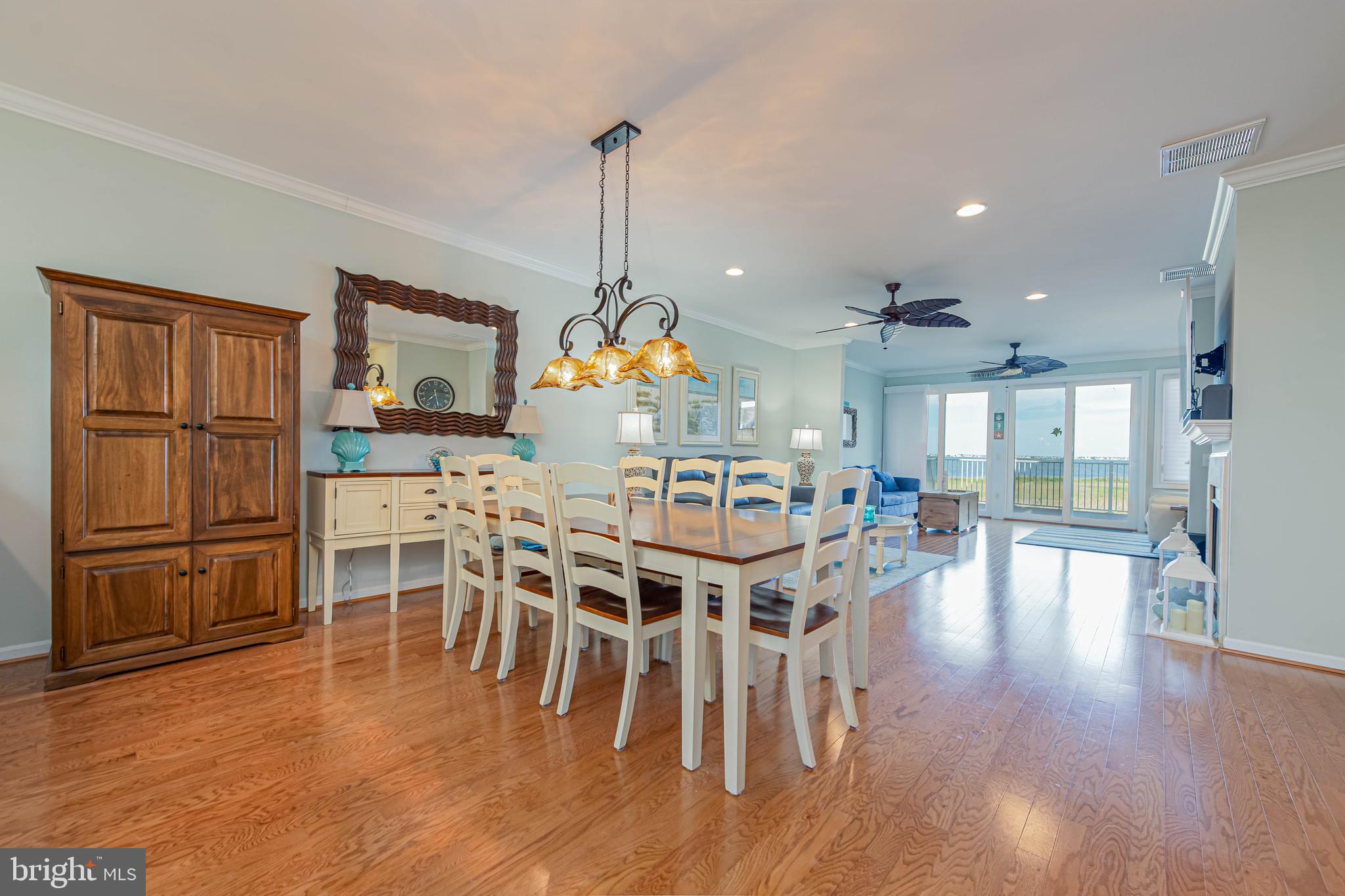 BAYVILLE SHORES - Residential