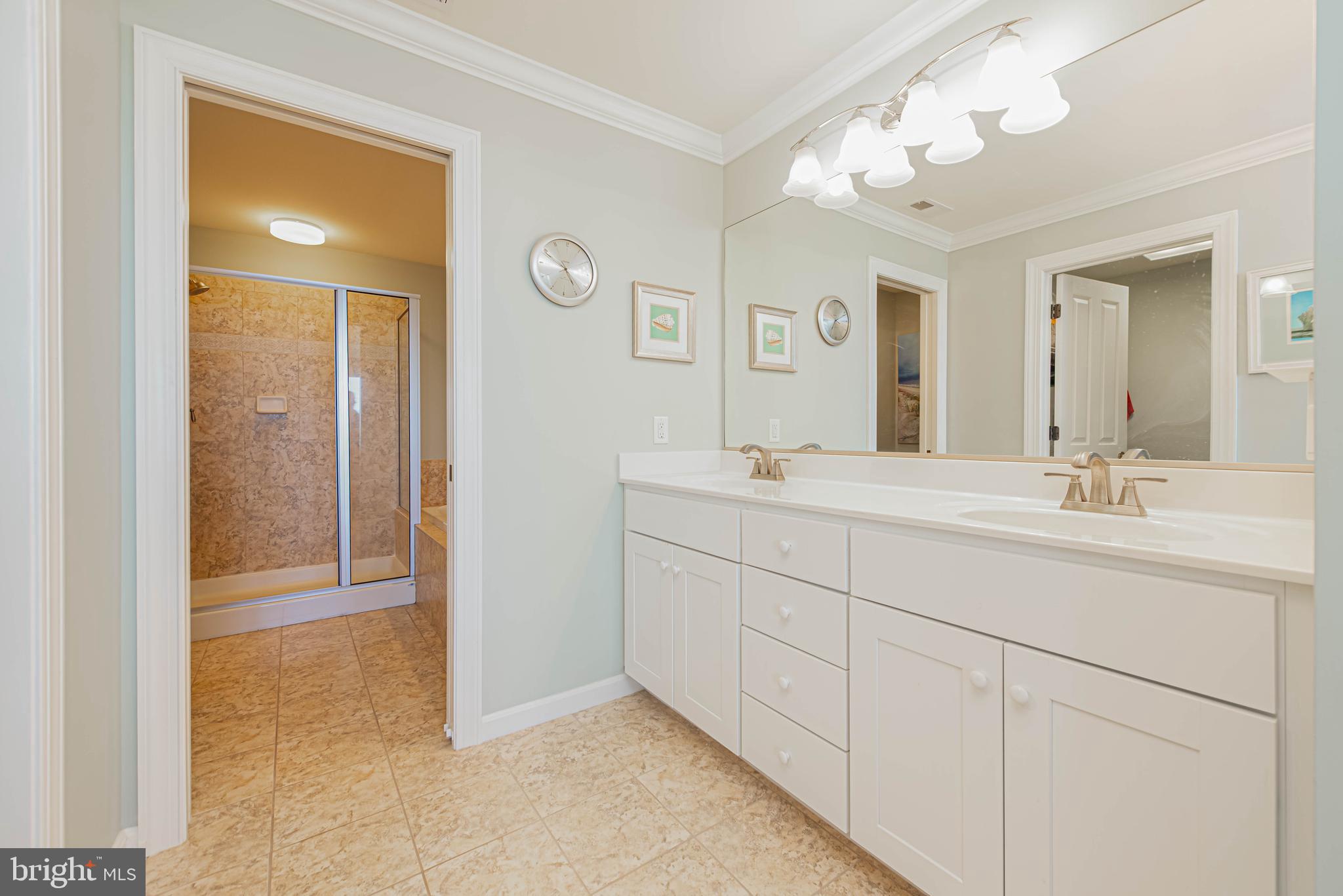 BAYVILLE SHORES - Residential