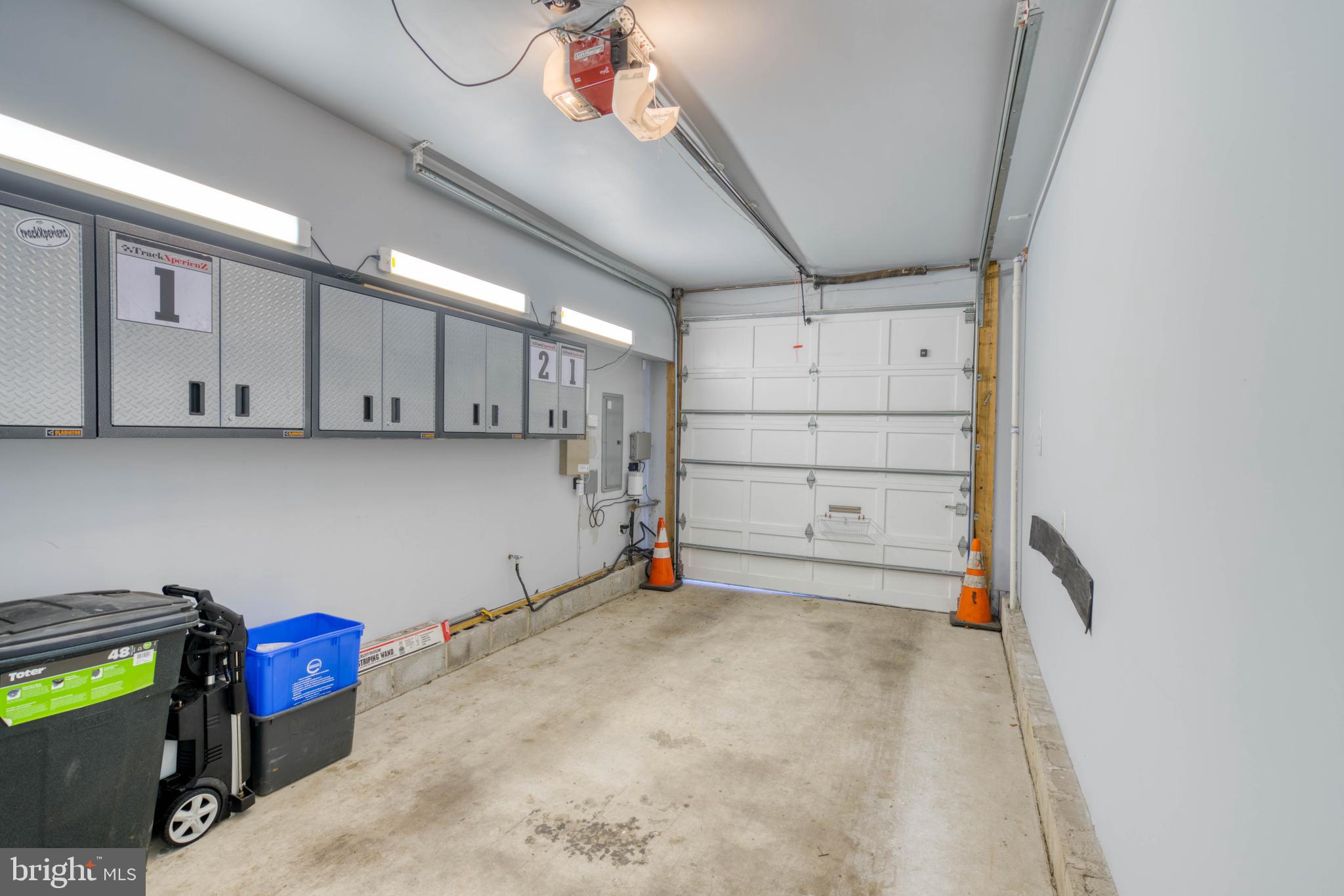 BELLA VISTA - Residential