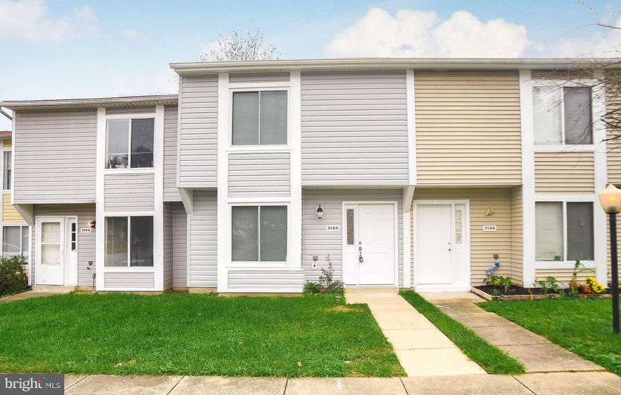 Adorable and perfect for first time home buyers! 2 level townhome with 3 bedrooms. Entertain in the Kitchen overlooking family room, or take the party outside to the back patio and fenced in backyard. Quiet community, with amenities that include tots lots and courts, and just a short drive to shopping, dining, theaters, and more! SELLER CANNOT SETTLE UNTIL AFTER JANUARY 1, 2021. SEE AGENT REMARKS