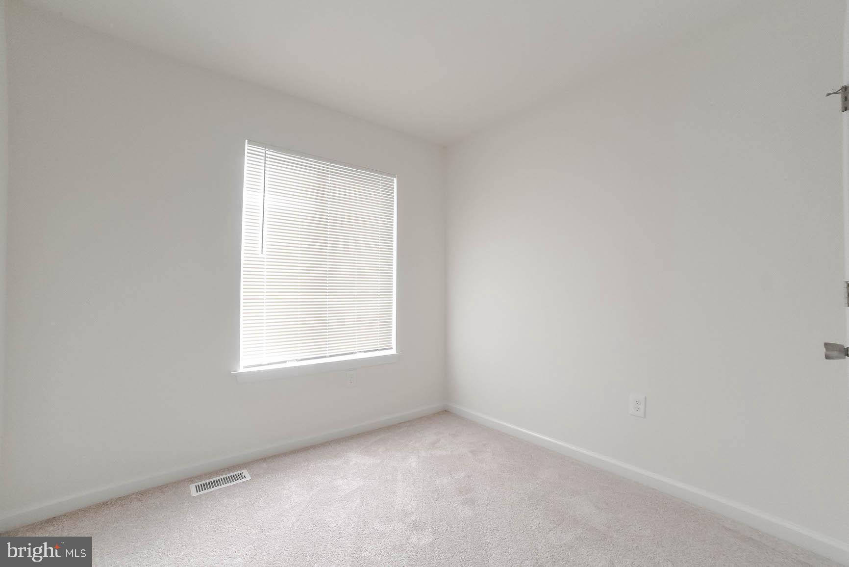 HUNTINGTON NEIGHBORHOOD - Residential